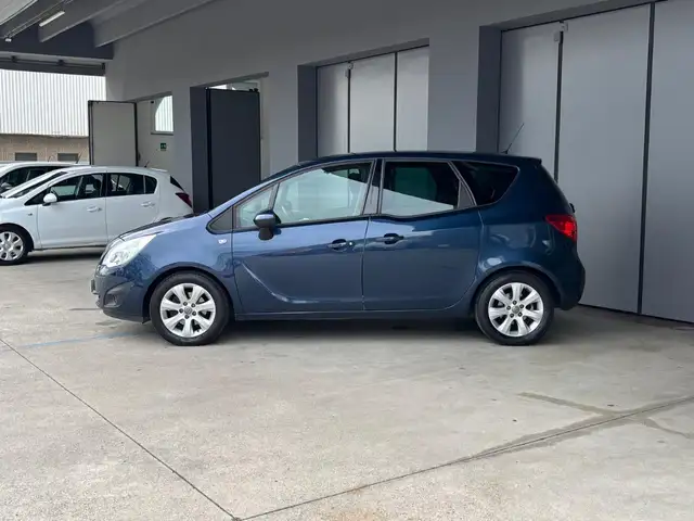 Opel Meriva view 2
