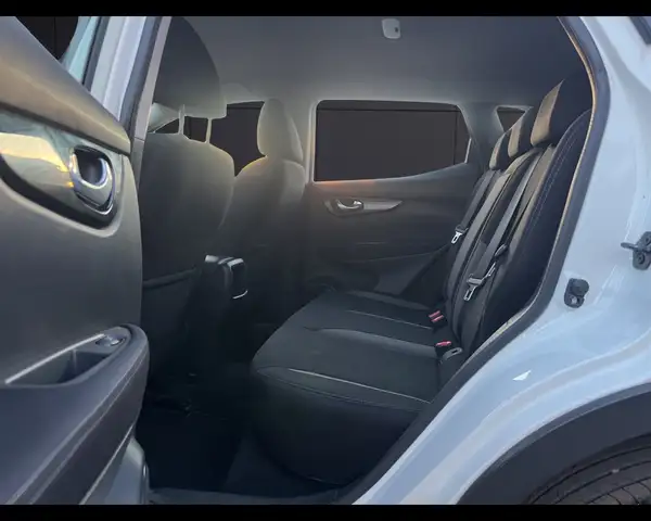 Nissan Qashqai view 16