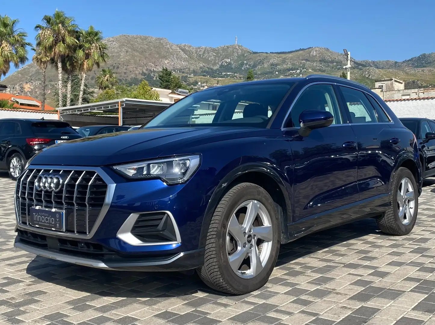 Audi Q3 BusinessAdvanced 2.0 TDI 150CV s-tronic quattro 35 Blu/Azzurro - 1