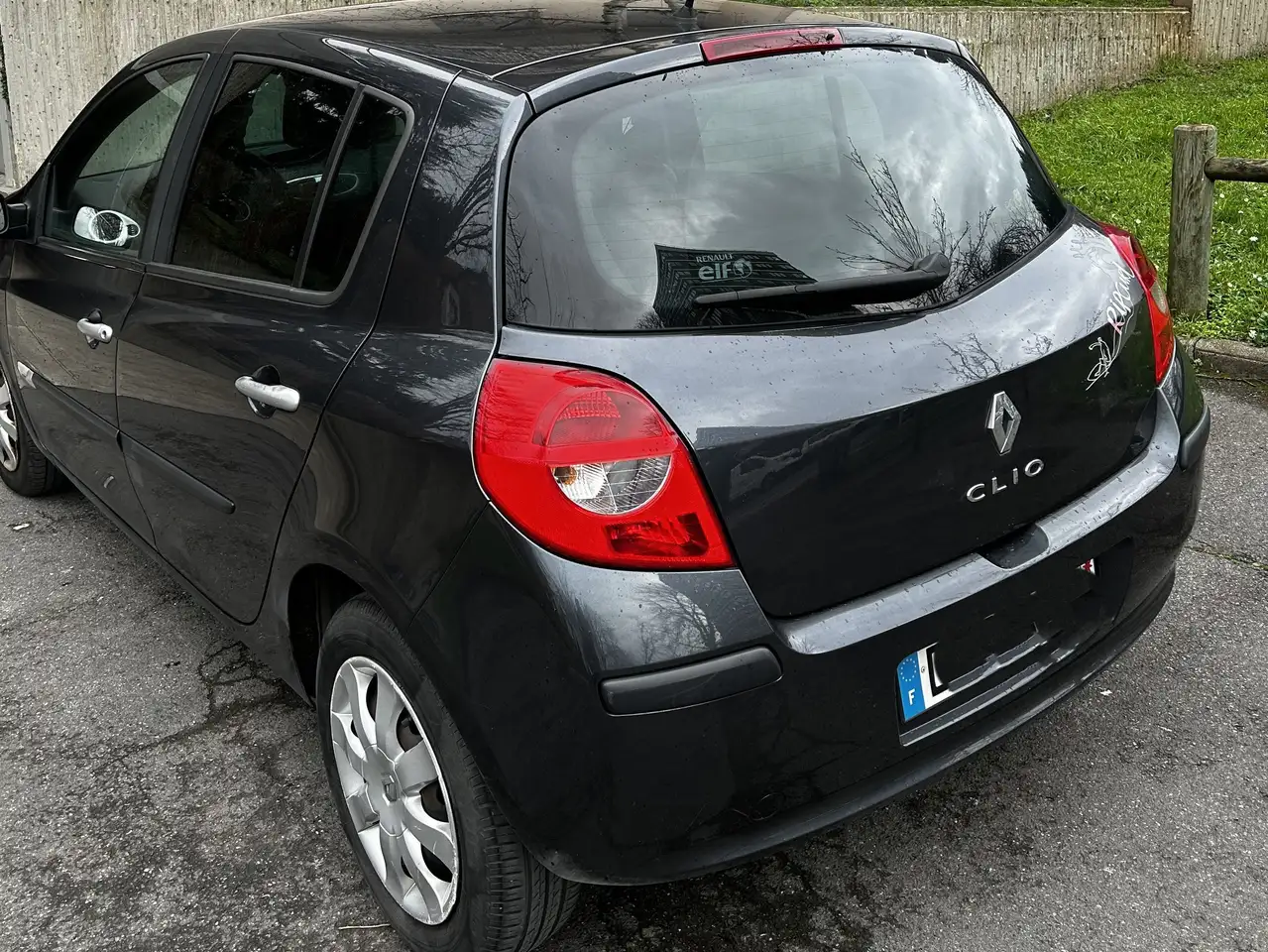 Renault Clio 1.5 dCi 85 eco2 Rip Curl 2