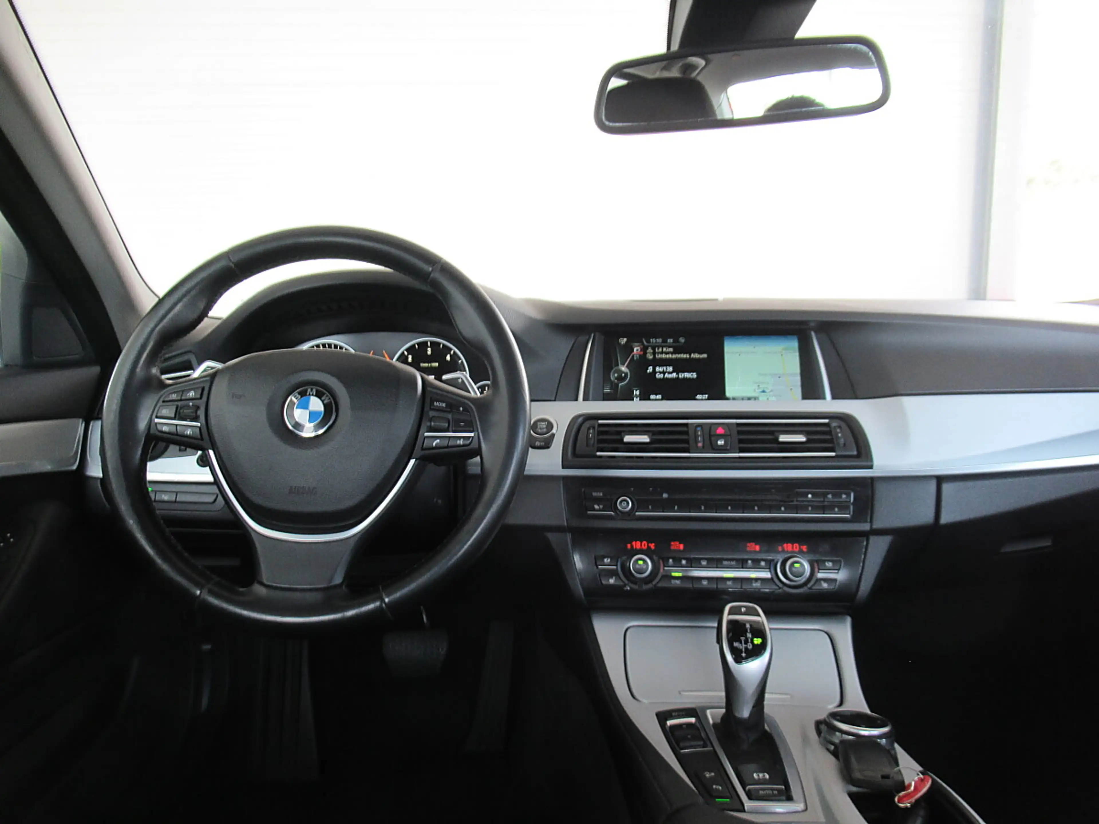 BMW 525 d xDrive Österreich-Paket Aut. *Xenon *Navi *Sp... — photo 11