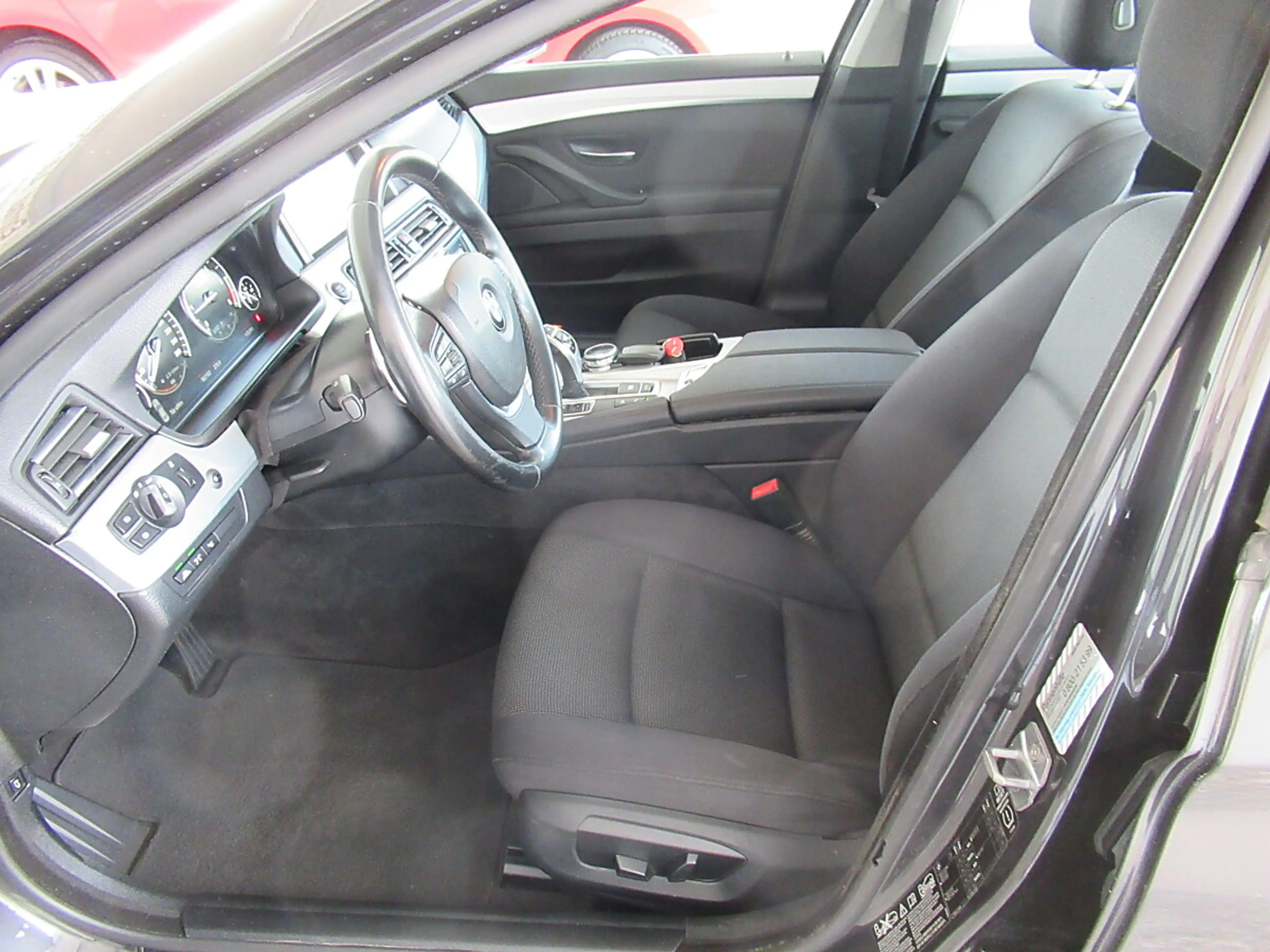 BMW 525 d xDrive Österreich-Paket Aut. *Xenon *Navi *Sp... — photo 8