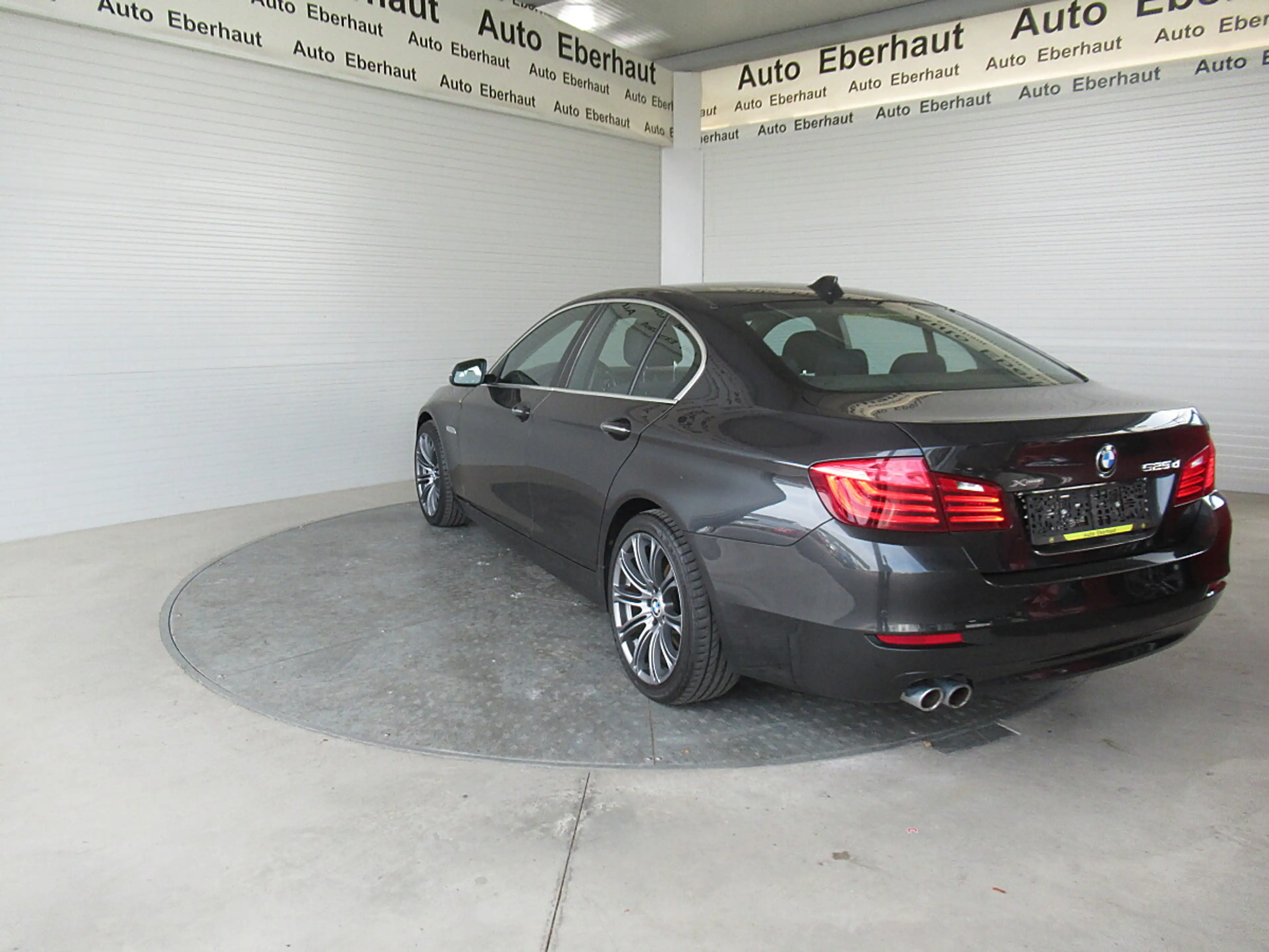 BMW 525 d xDrive Österreich-Paket Aut. *Xenon *Navi *Sp... — photo 3