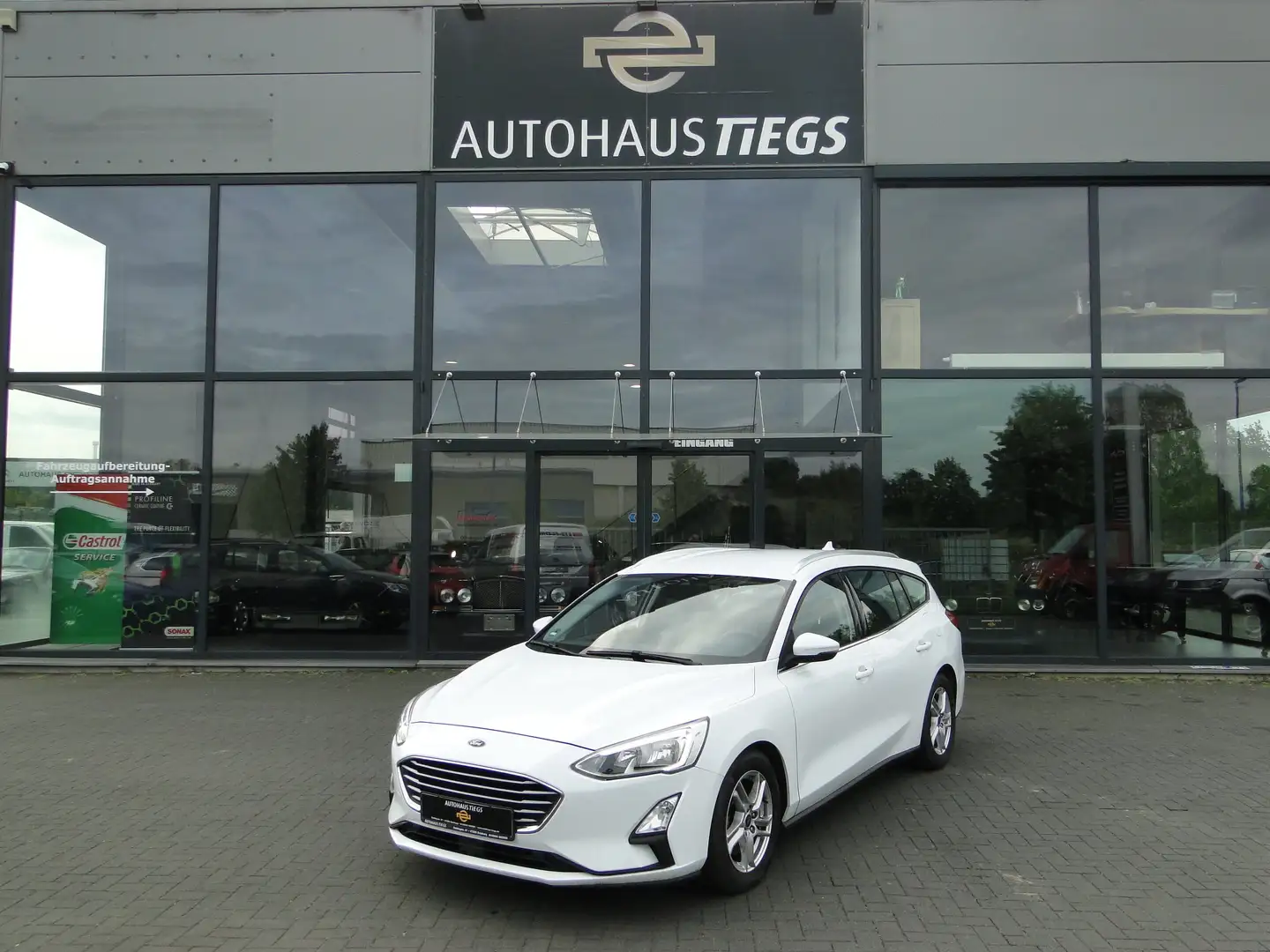 Ford Focus Focus 1.5 TDCI Turnier GETRIEBESCHADEN DEFEKT Weiß - 1