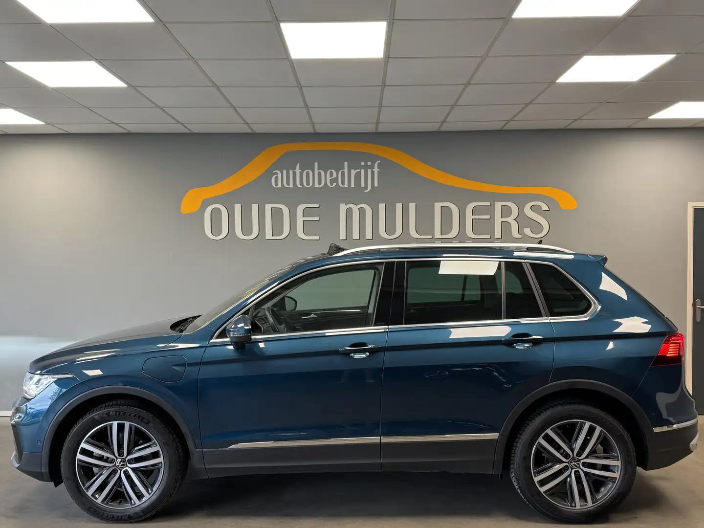 Volkswagen Tiguan 1.4 TSI eHybrid Panoramadak/Trekhaak/360° Camera Azul - 2