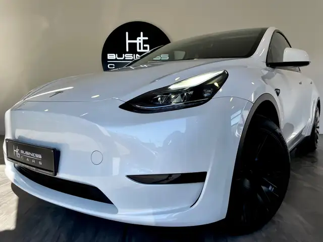 Tesla Model Y RWD/ STANDARD RANGE/ ATTACHE REMORQUE/ LOOK PERF