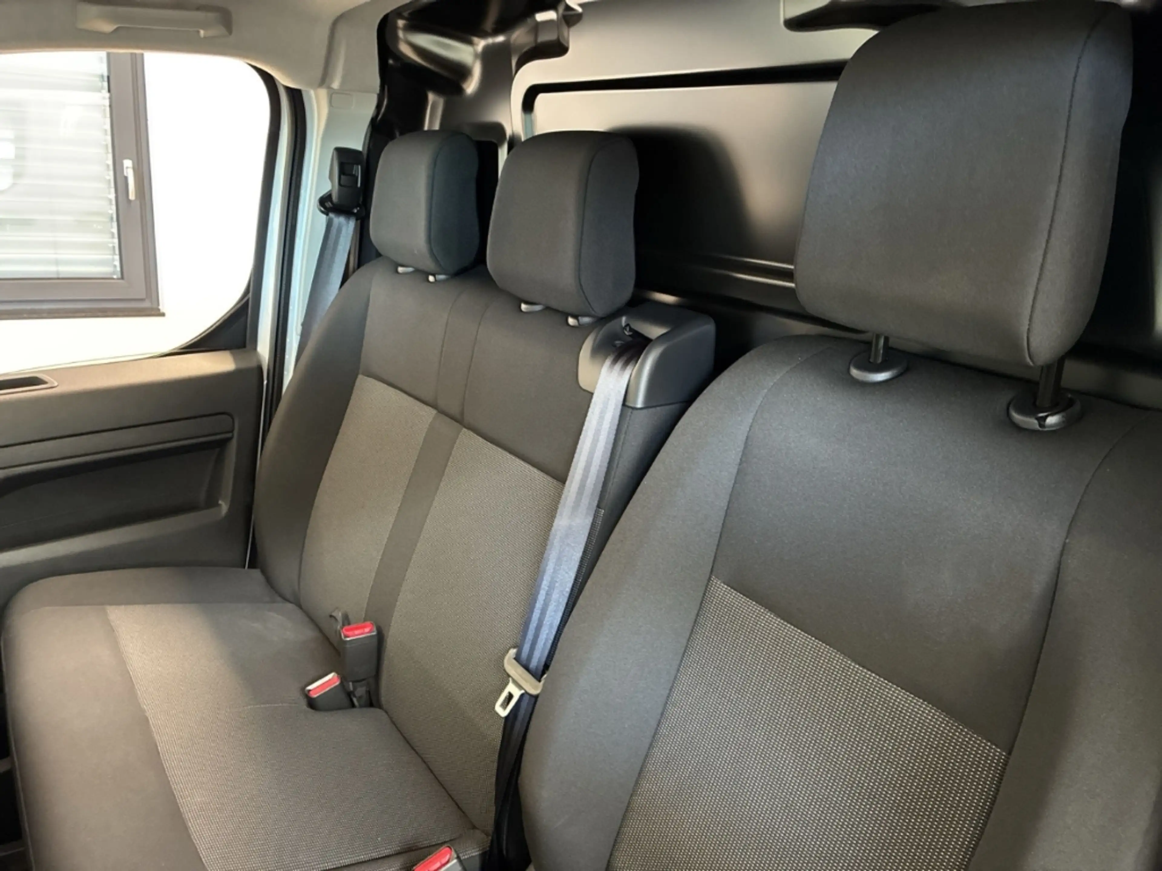 Citroen Jumpy Kasten 1.5 D150 M (L2) PDC Kamera Tempomat — photo 11
