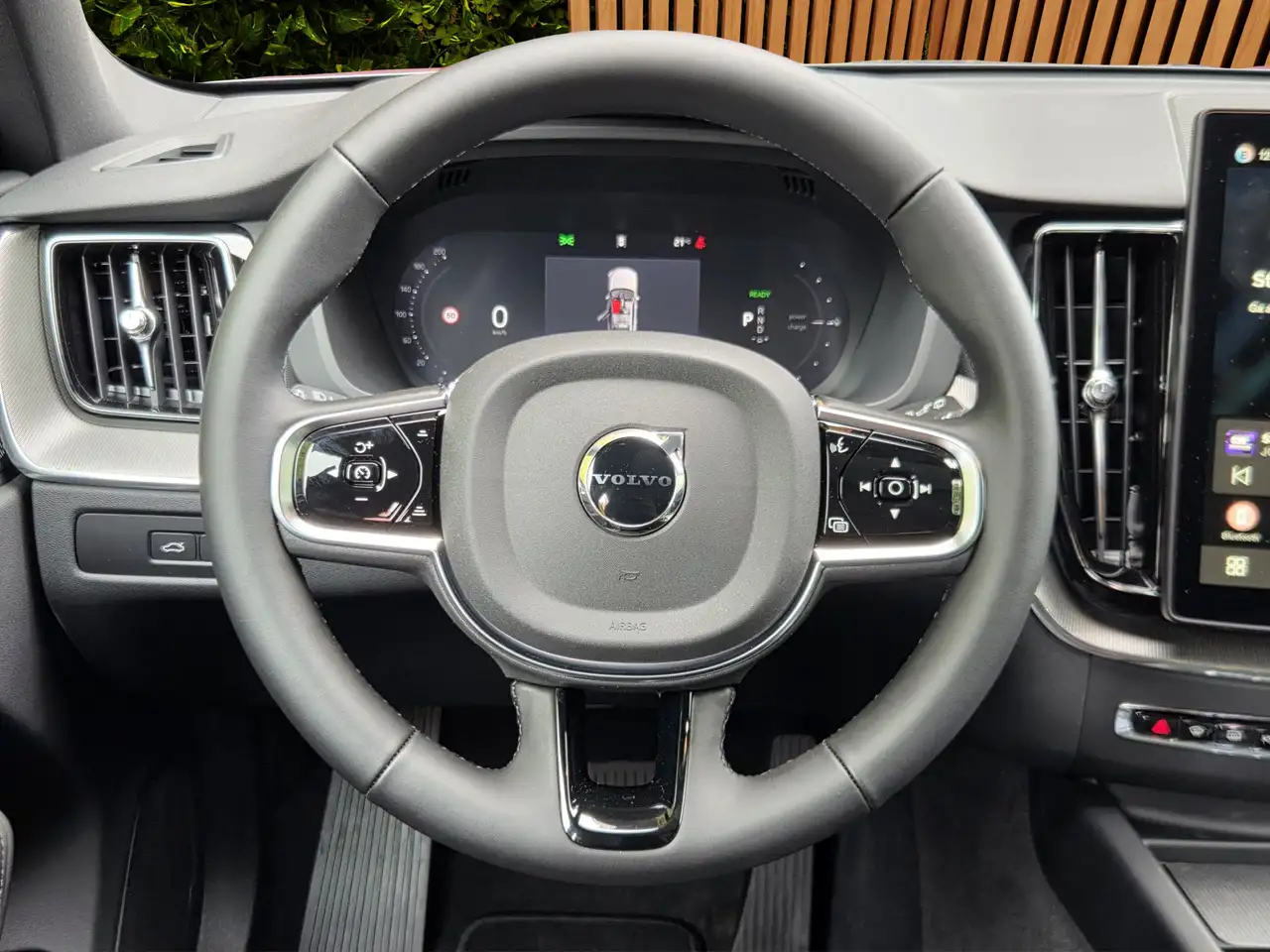 Volvo XC60 2026 — фото 12