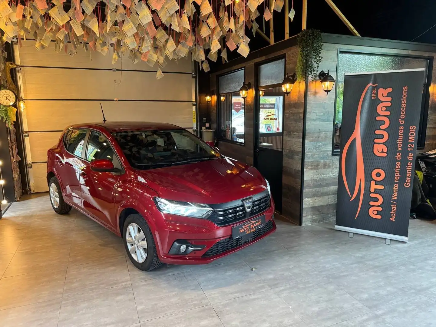Dacia Sandero 1.0i SCe Comfort *CAMERA / CARPLAY* LEZ 2035** Rouge - 1