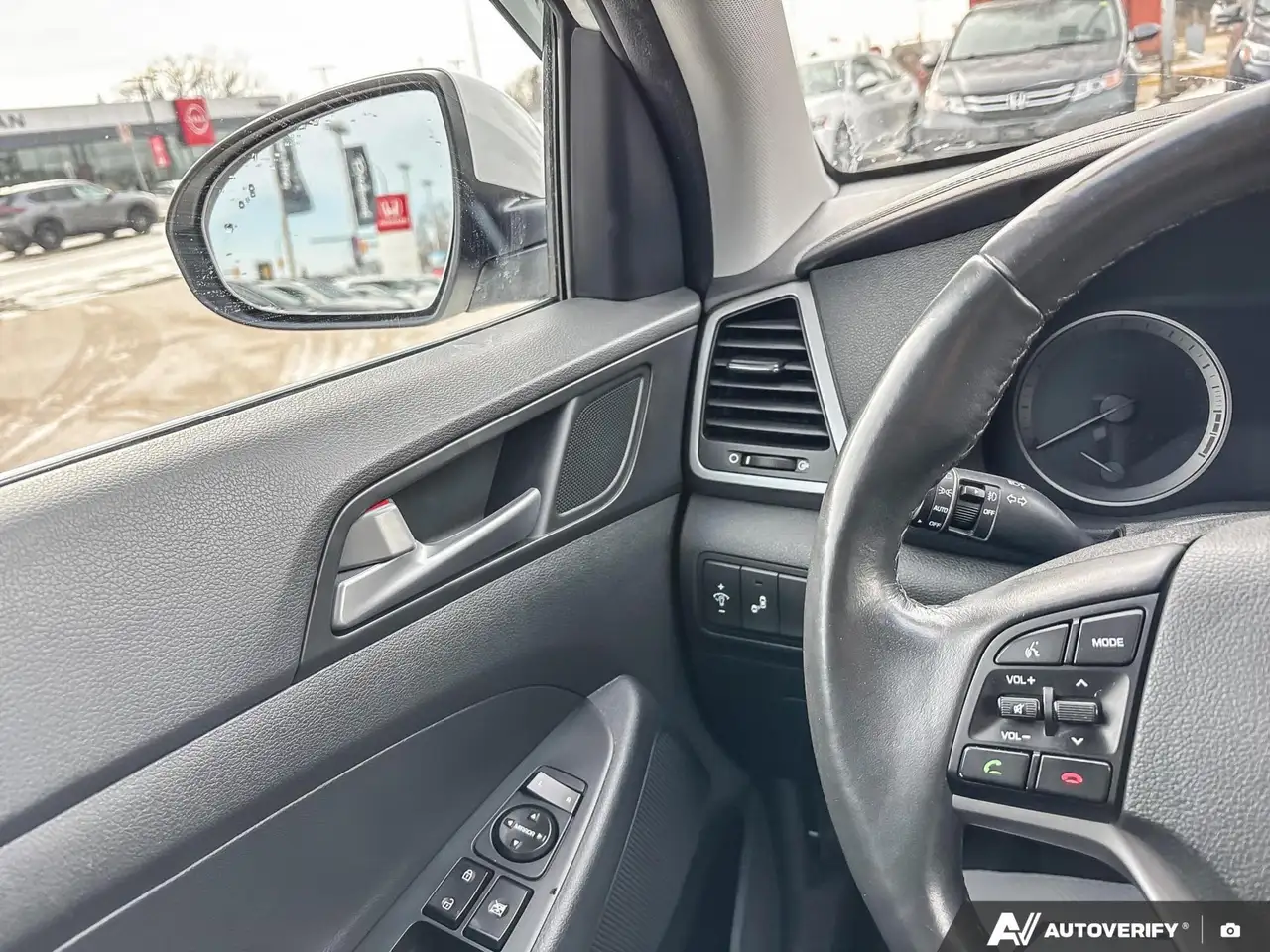 Hyundai TUCSON photo Hyundai TUCSON