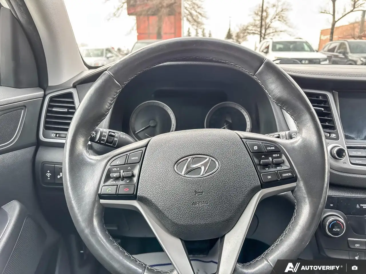 Hyundai TUCSON photo Hyundai TUCSON