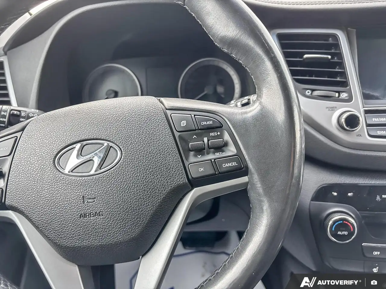 Hyundai TUCSON photo Hyundai TUCSON