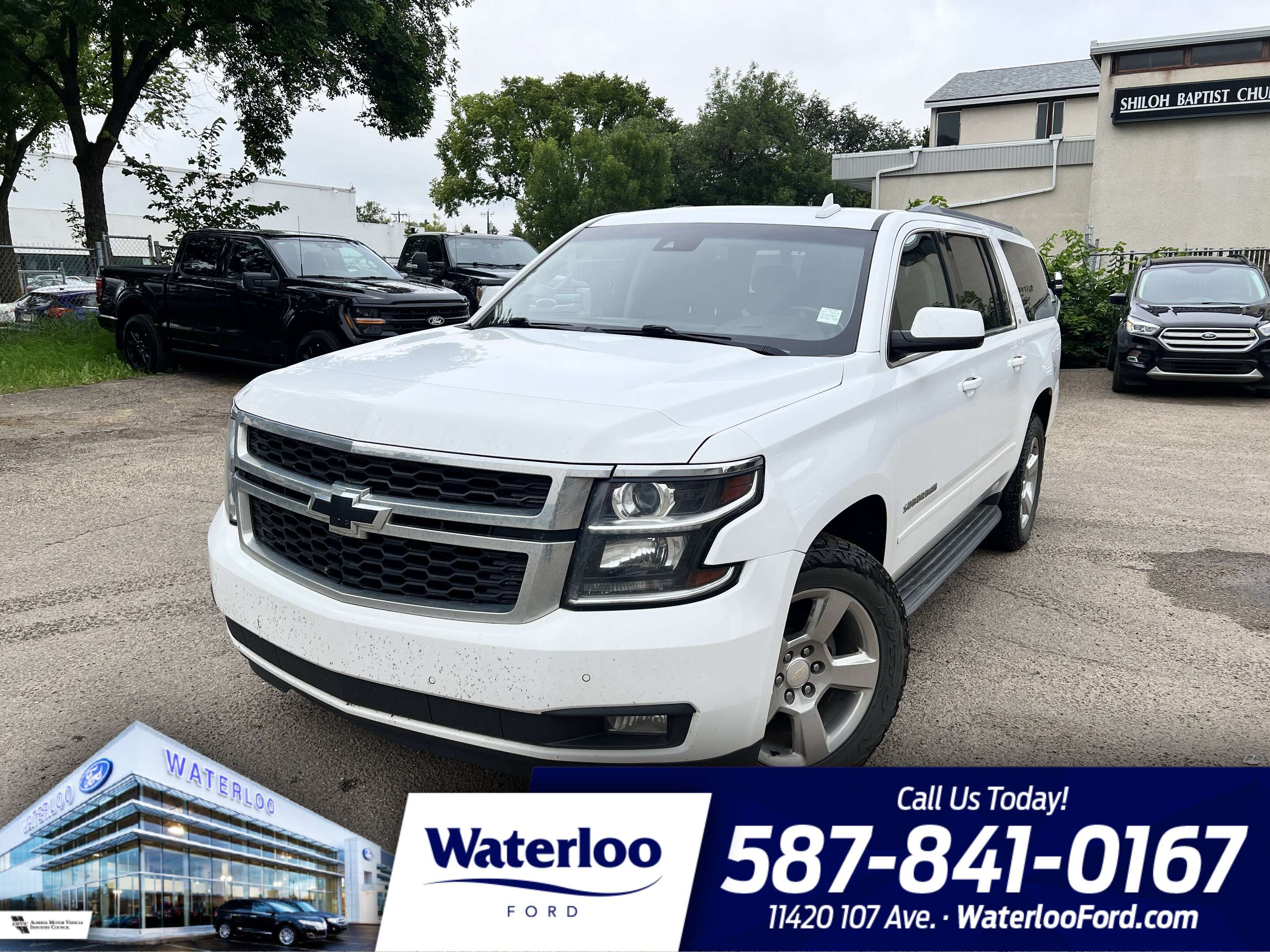 2018 Chevrolet Suburban LT | Power Liftgate | CarPlay | Keyless Entry