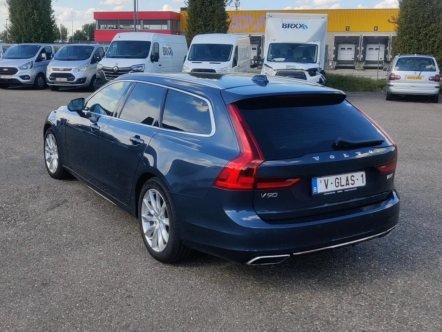 Volvo V90 V90 T8 Twin Engine AWD Momentum - 2