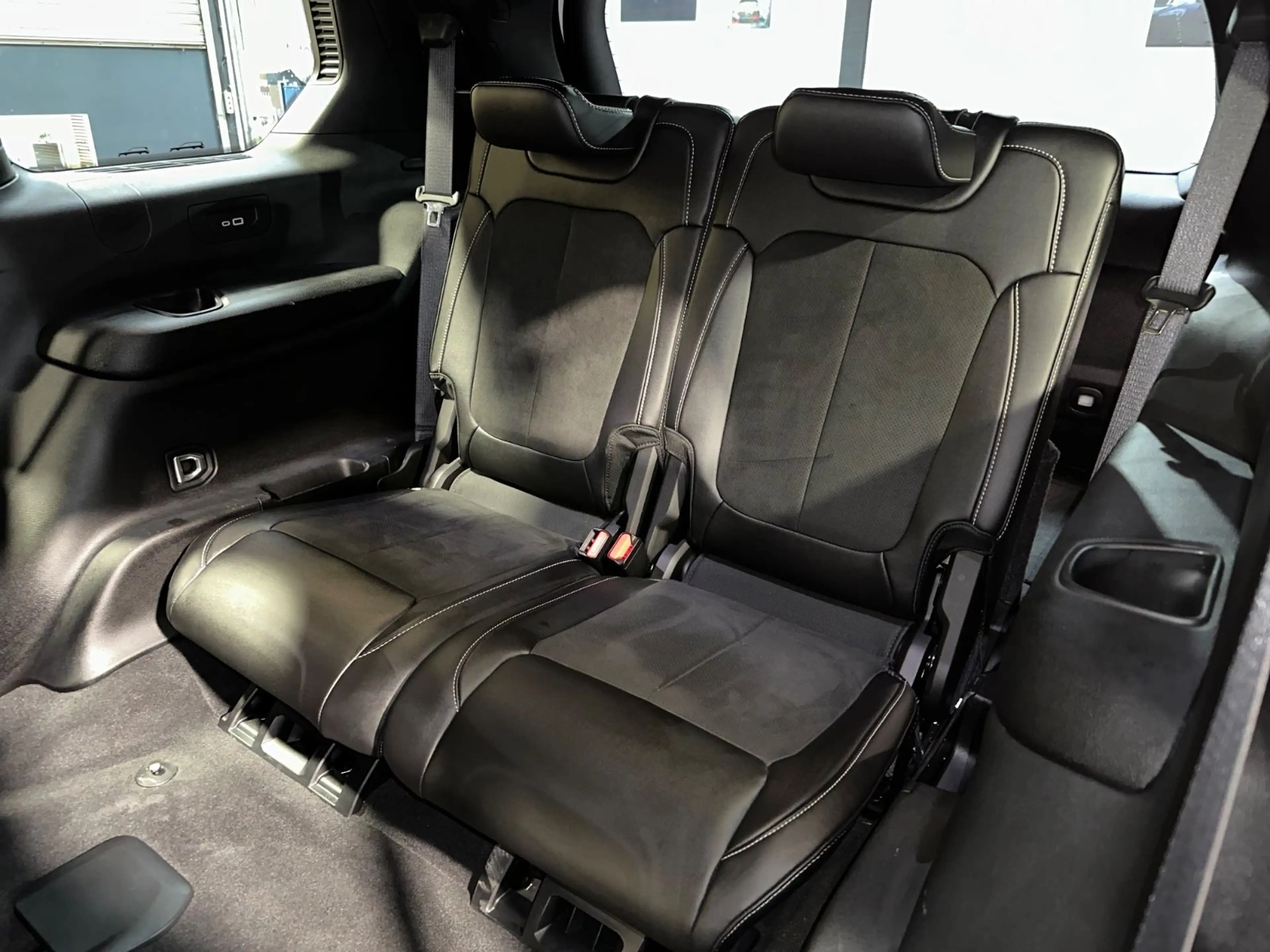 Jeep Grand Cherokee L Altitude — photo 10
