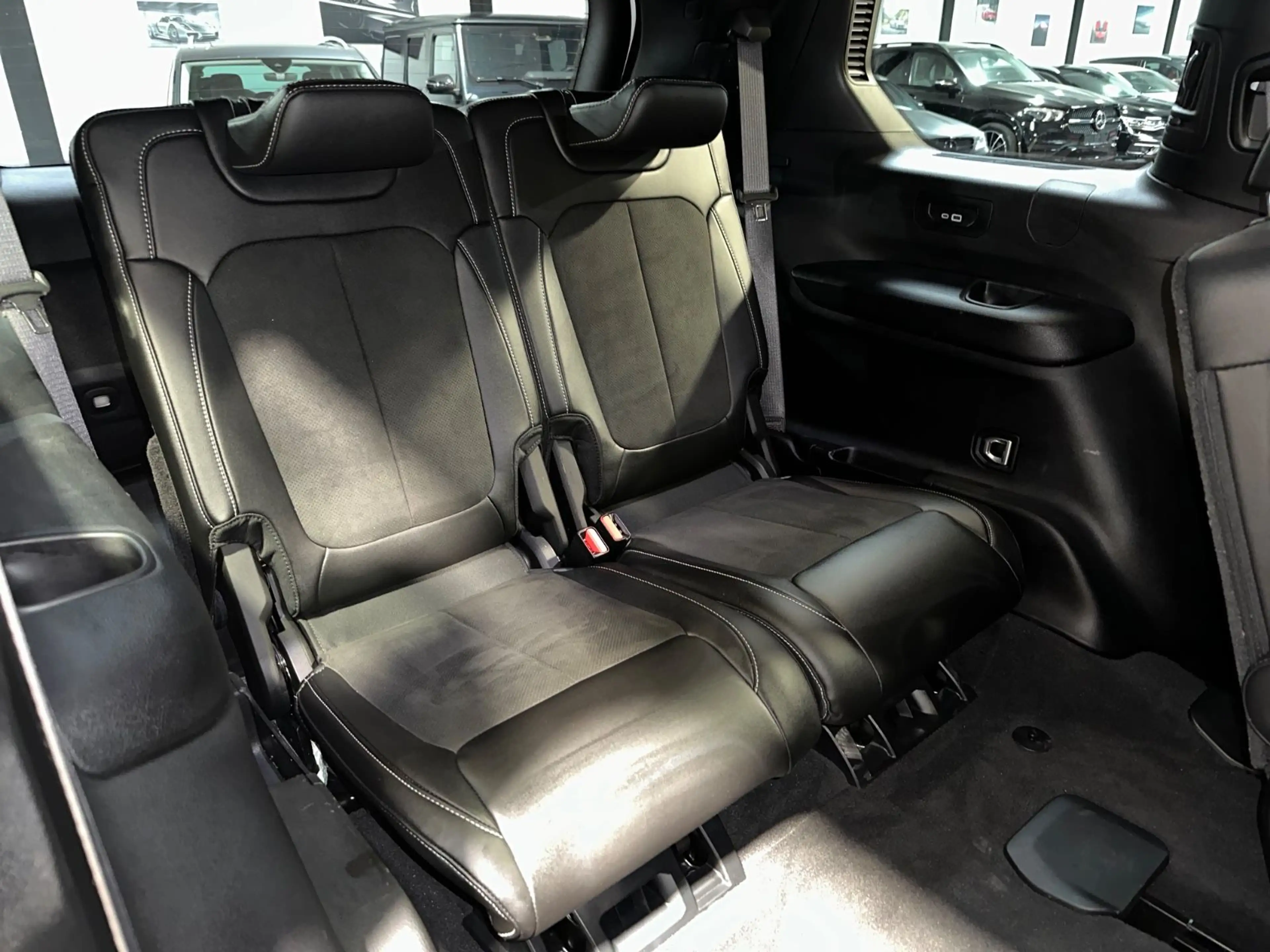 Jeep Grand Cherokee L Altitude — photo 11