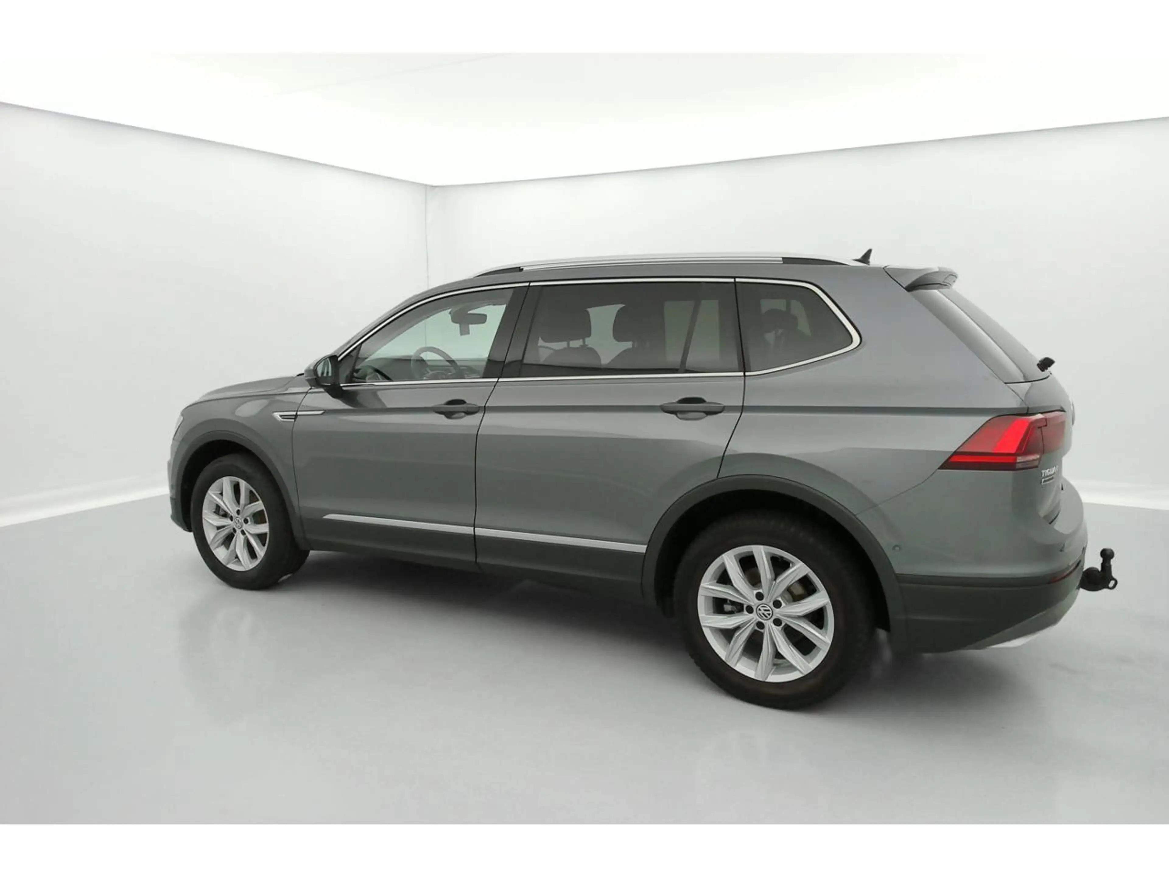 Volkswagen Tiguan Allspace Comfortline 2.0 TDI SCR 110 kW (150 pk) DSG — photo 11