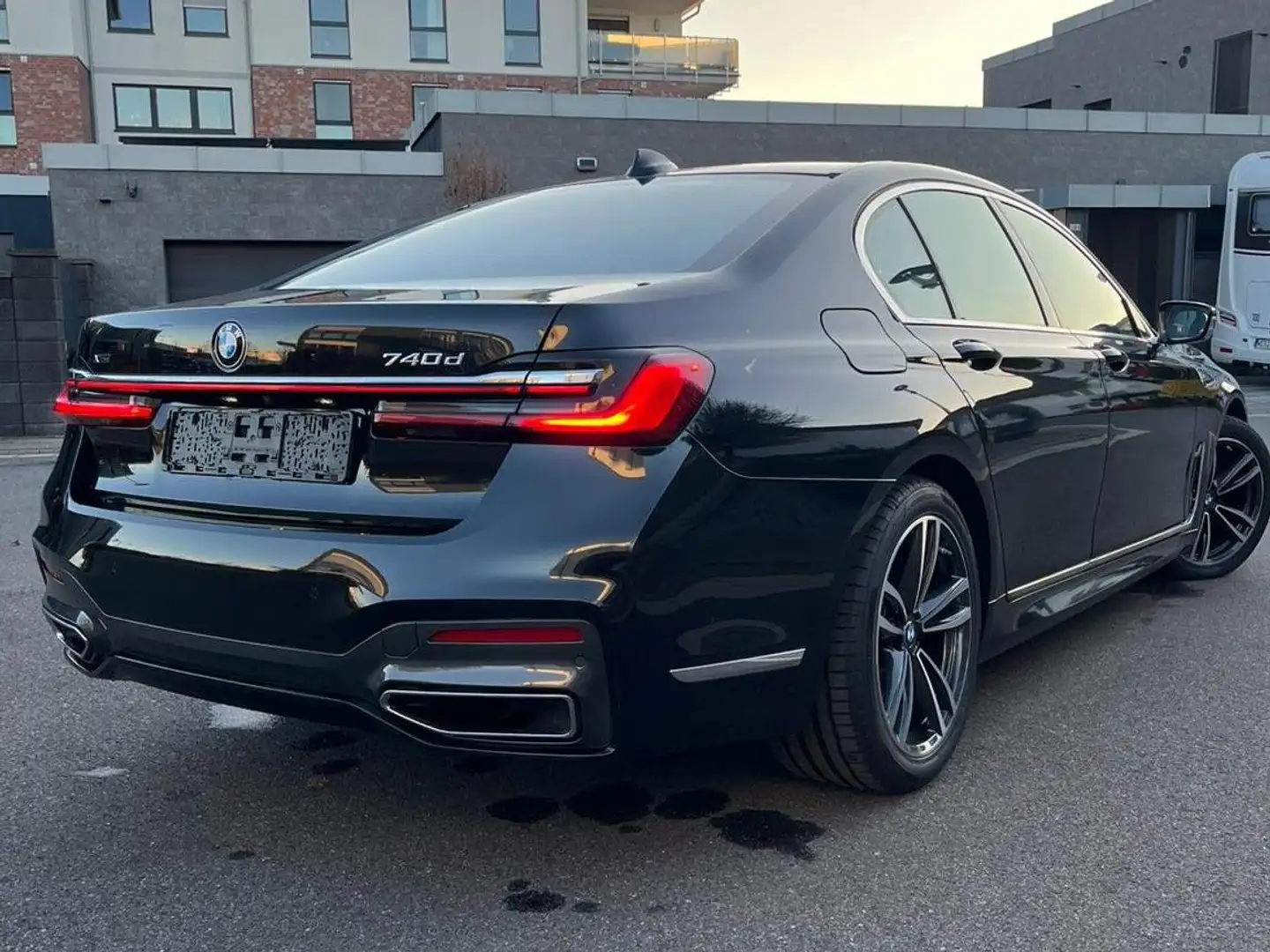 BMW 740 L d xDRIVE - NUR 48.200KM - VOLL - REIFEN NEU Чорний - 2