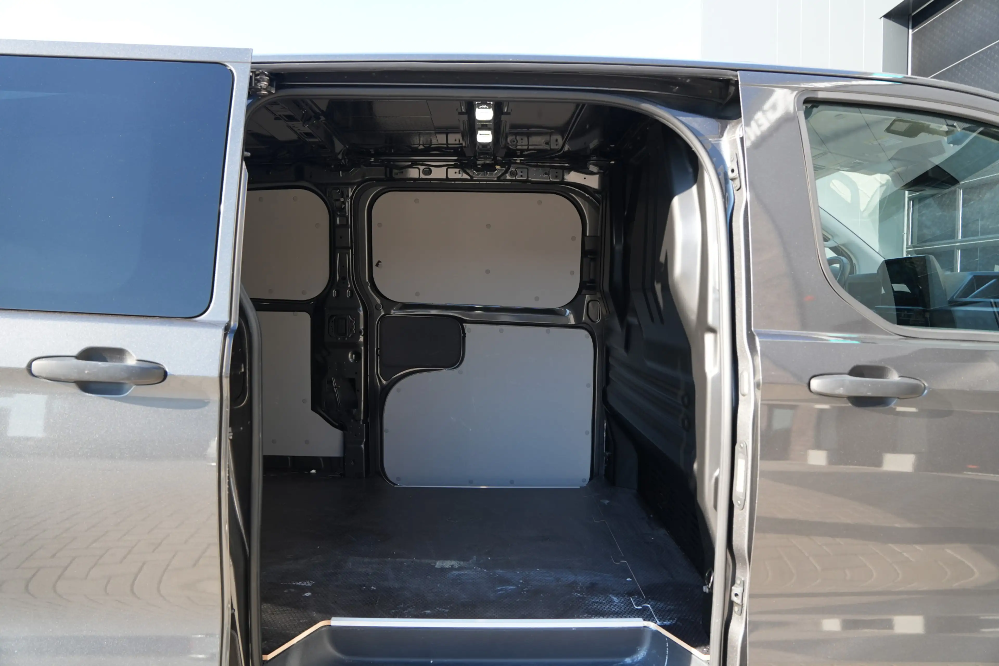 Ford Transit Custom 320 2.5 PHEV L2H1 Trend 232pk - 2x Schuif - Trekha — photo 12