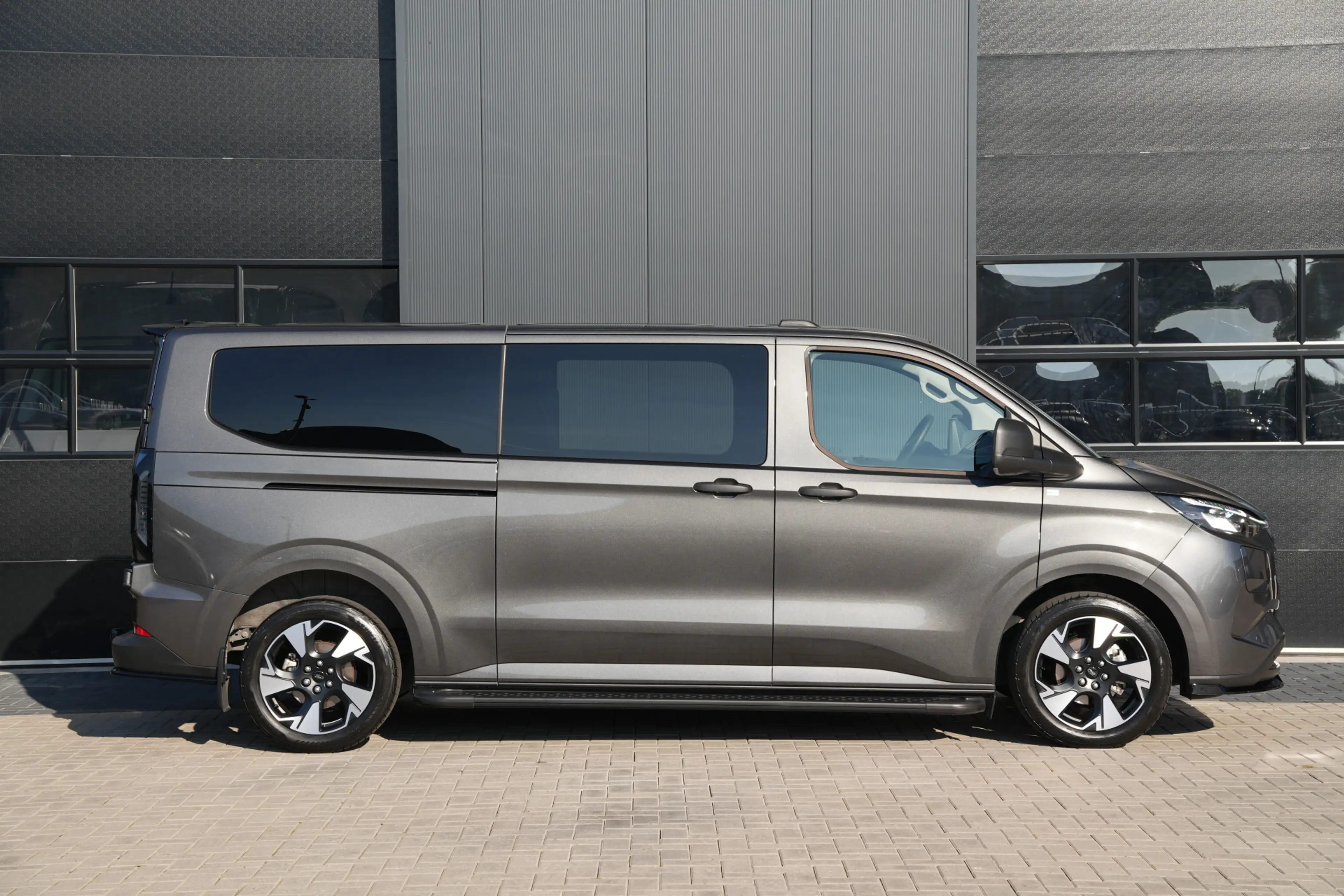 Ford Transit Custom 320 2.5 PHEV L2H1 Trend 232pk - 2x Schuif - Trekha — photo 4