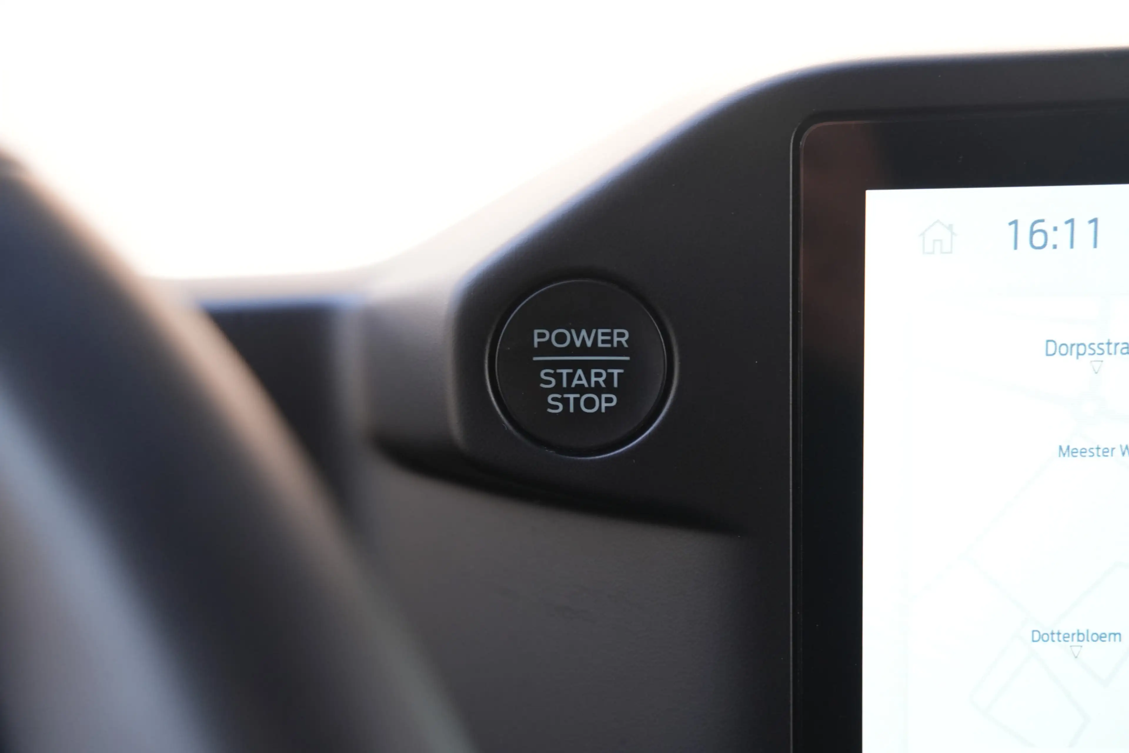 Ford Transit Custom 320 2.5 PHEV L2H1 Trend 232pk - 2x Schuif - Trekha — photo 27