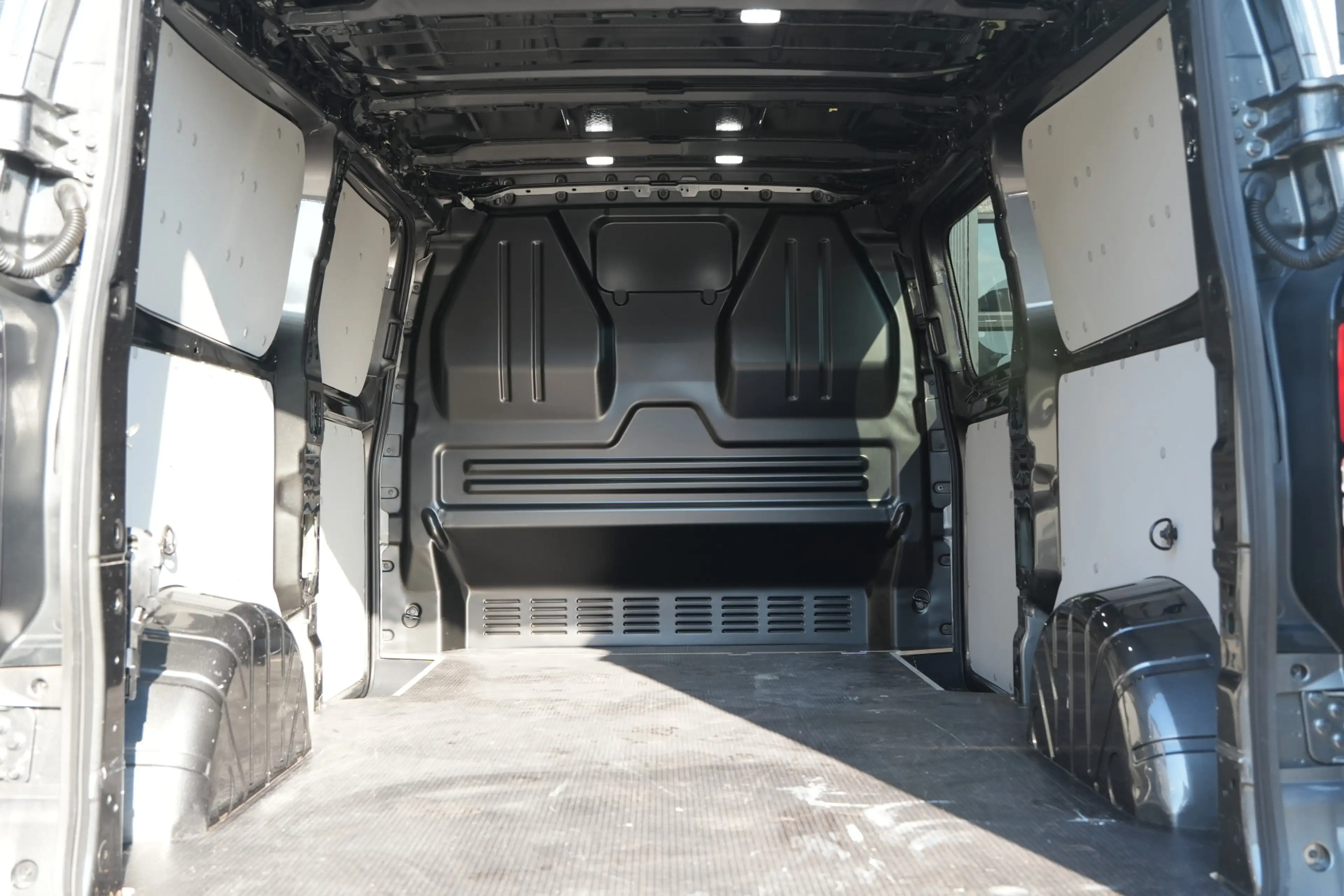 Ford Transit Custom 320 2.5 PHEV L2H1 Trend 232pk - 2x Schuif - Trekha — photo 10