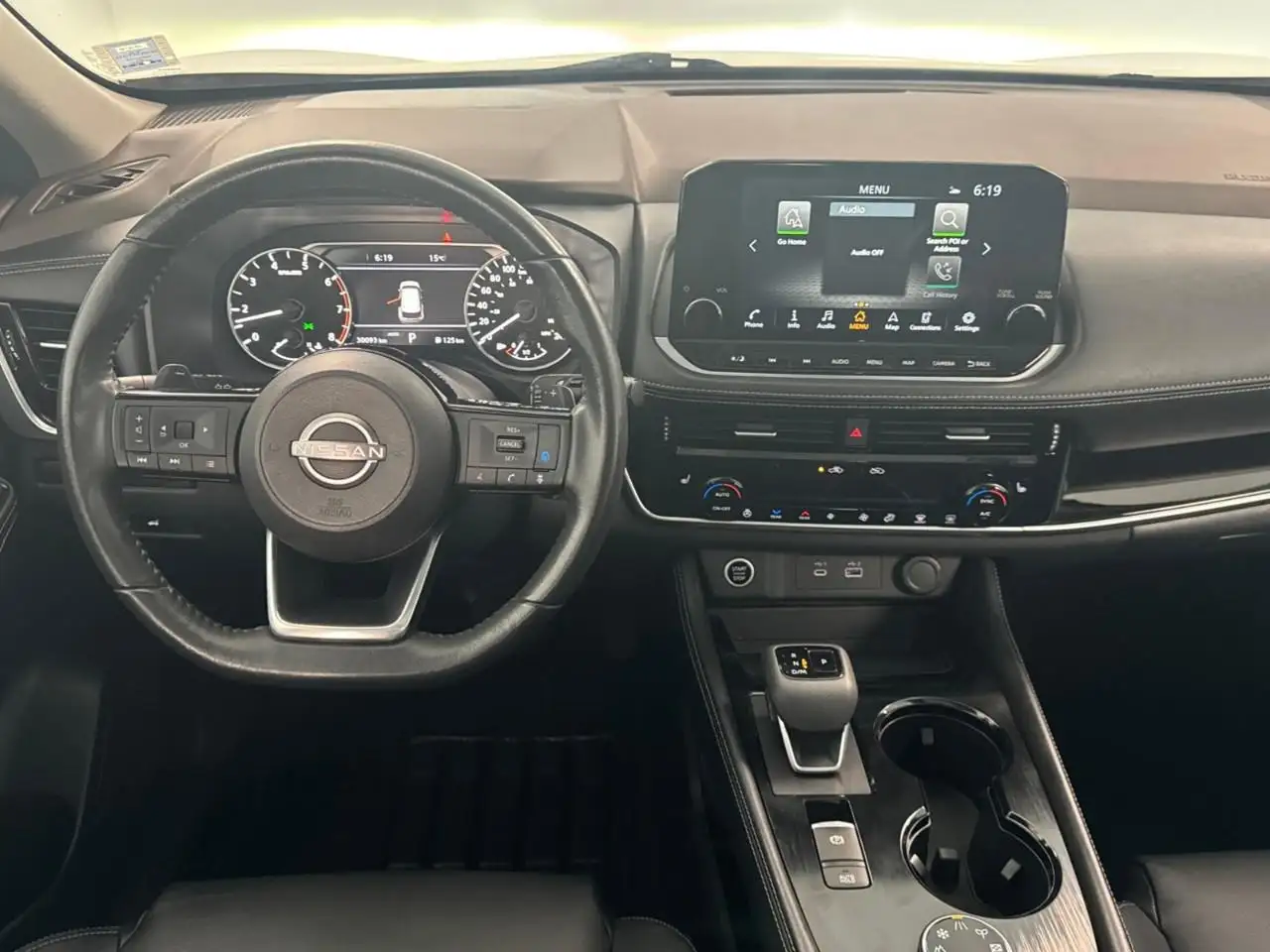 Nissan Rogue снимка Nissan Rogue
