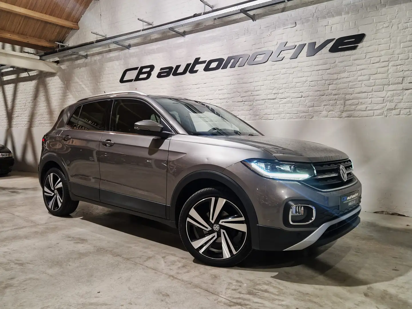 Volkswagen T-Cross 1.0 TSI DSG van 1ste eigenaar Gris - 1