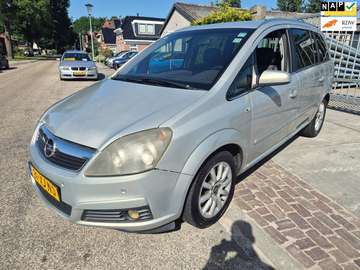 1.9 CDTi Cosmo 7 persoons,airco,pdc