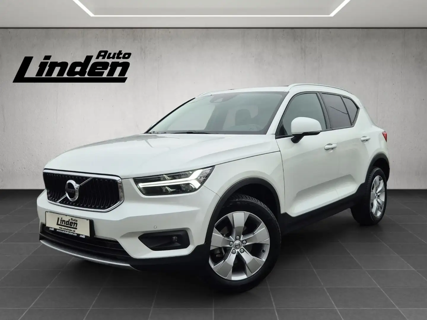 Volvo XC40 Momentum Pro LED H&K Kamera Carplay Navi Blanc - 1
