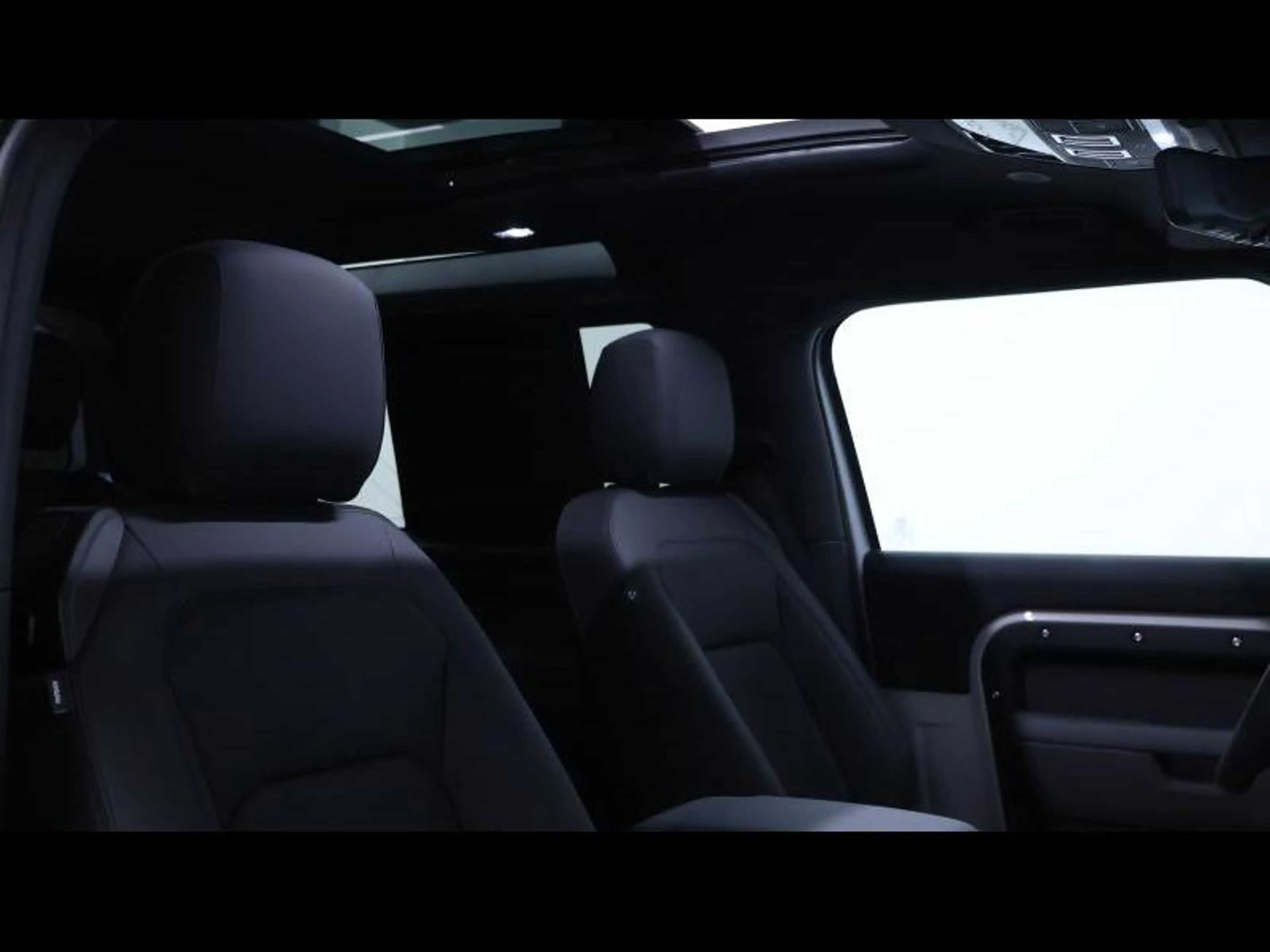 Land Rover Defender D200 S AWD Auto. — photo 13