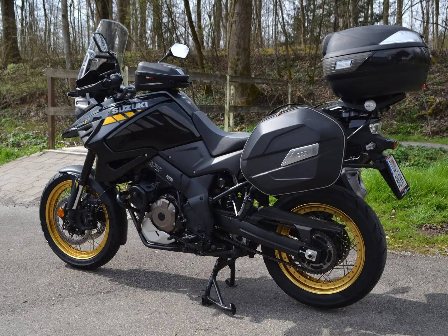 Suzuki V-Strom 1050 XT Version Negro - 2