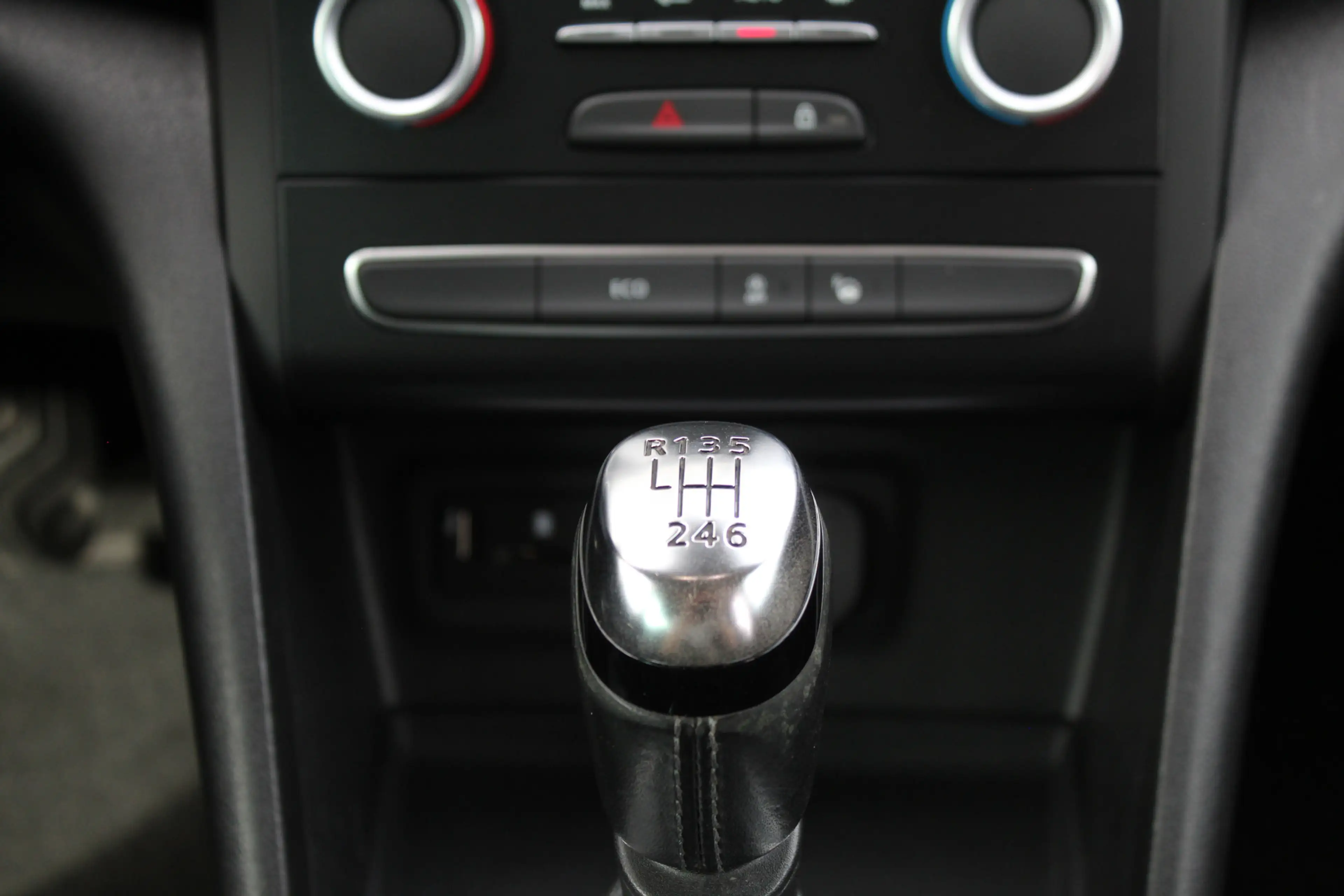 Renault Megane 1.2 TCe Bose / HUD / Keyless / Camera / N.A.P. — photo 14