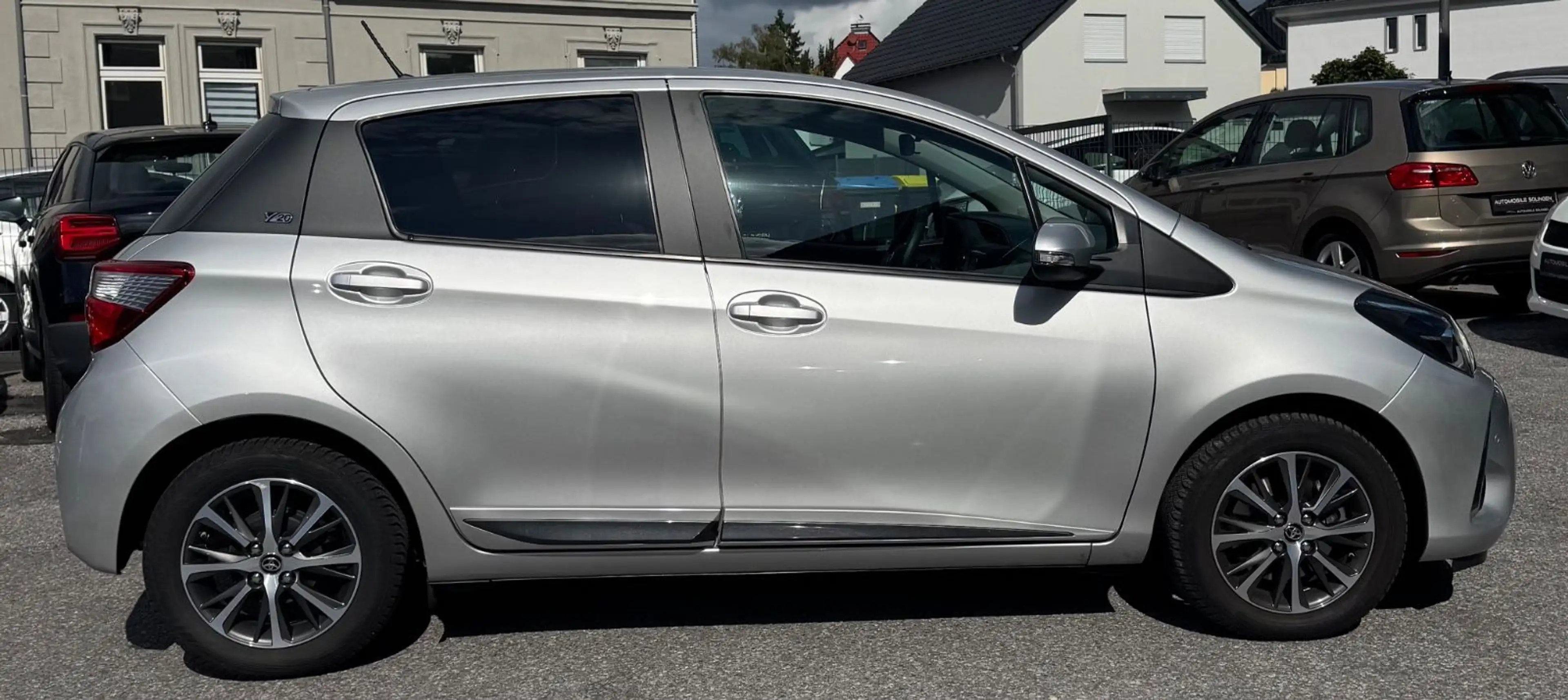 Toyota Yaris Y20 Club AUT+ALLW+SHZ+BT+BC+RFK+PDC+ALU+AC — photo 7