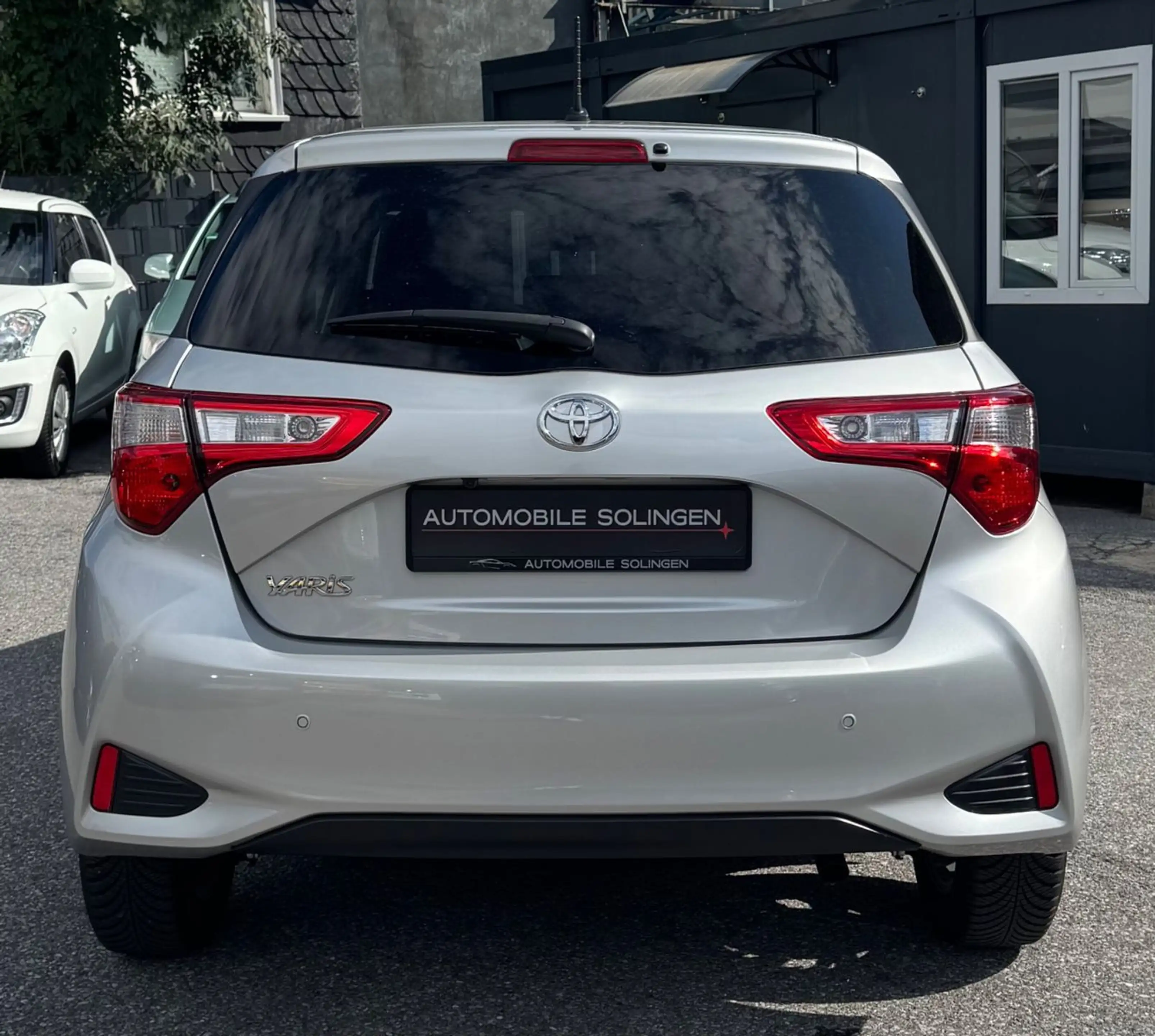Toyota Yaris Y20 Club AUT+ALLW+SHZ+BT+BC+RFK+PDC+ALU+AC — photo 6
