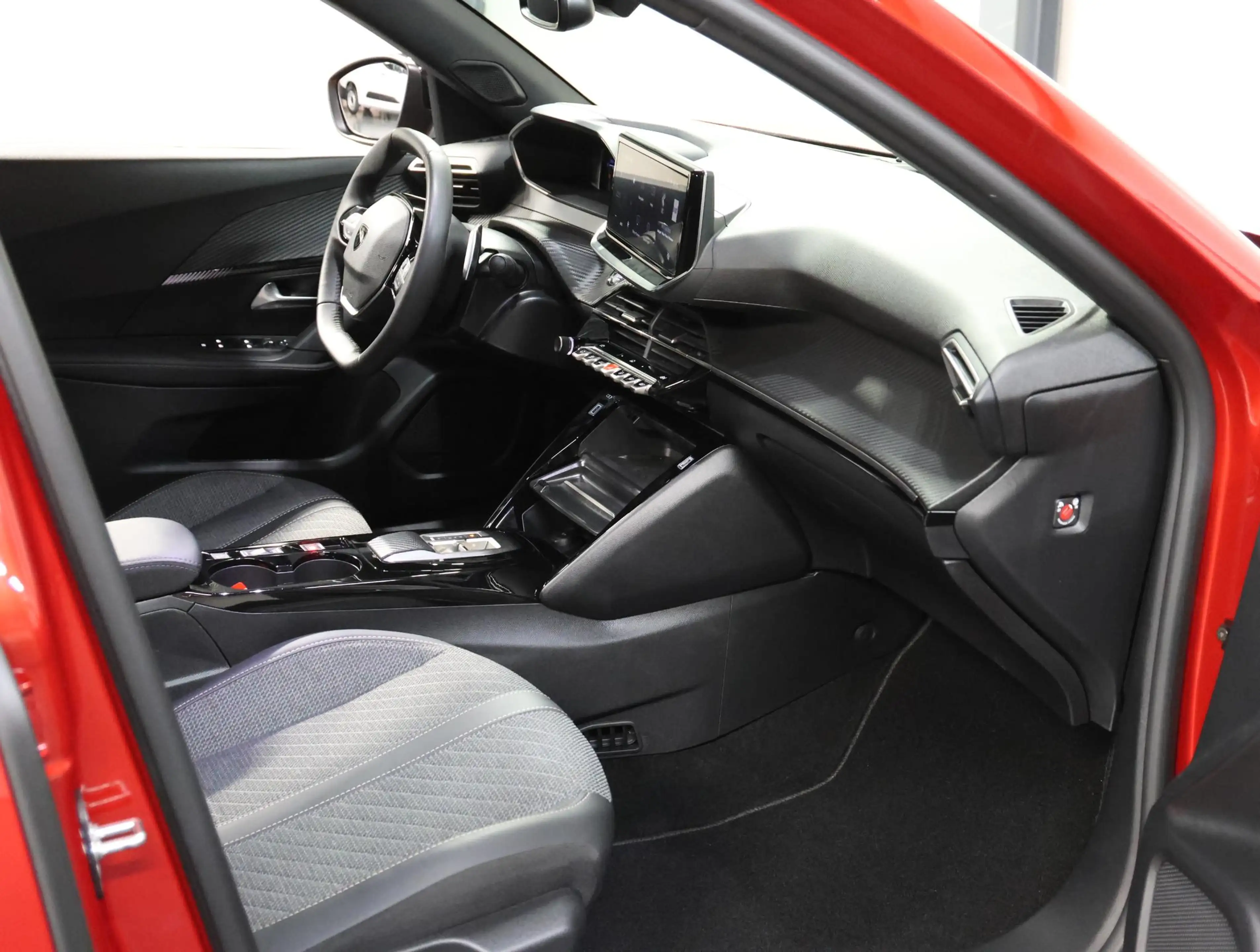 Peugeot 2008 1.2 Hybrid 145PK Allure | 1ste eigenaar | AppleCar — photo 9