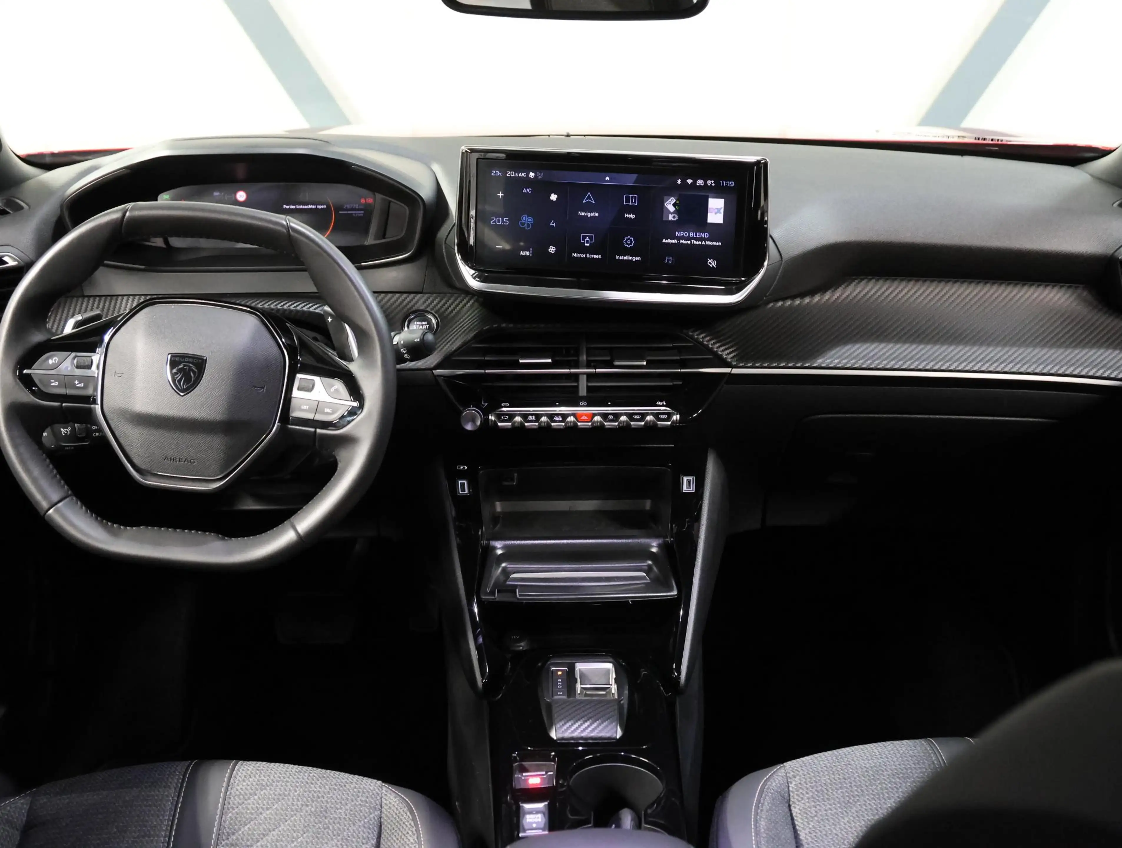 Peugeot 2008 1.2 Hybrid 145PK Allure | 1ste eigenaar | AppleCar — photo 13