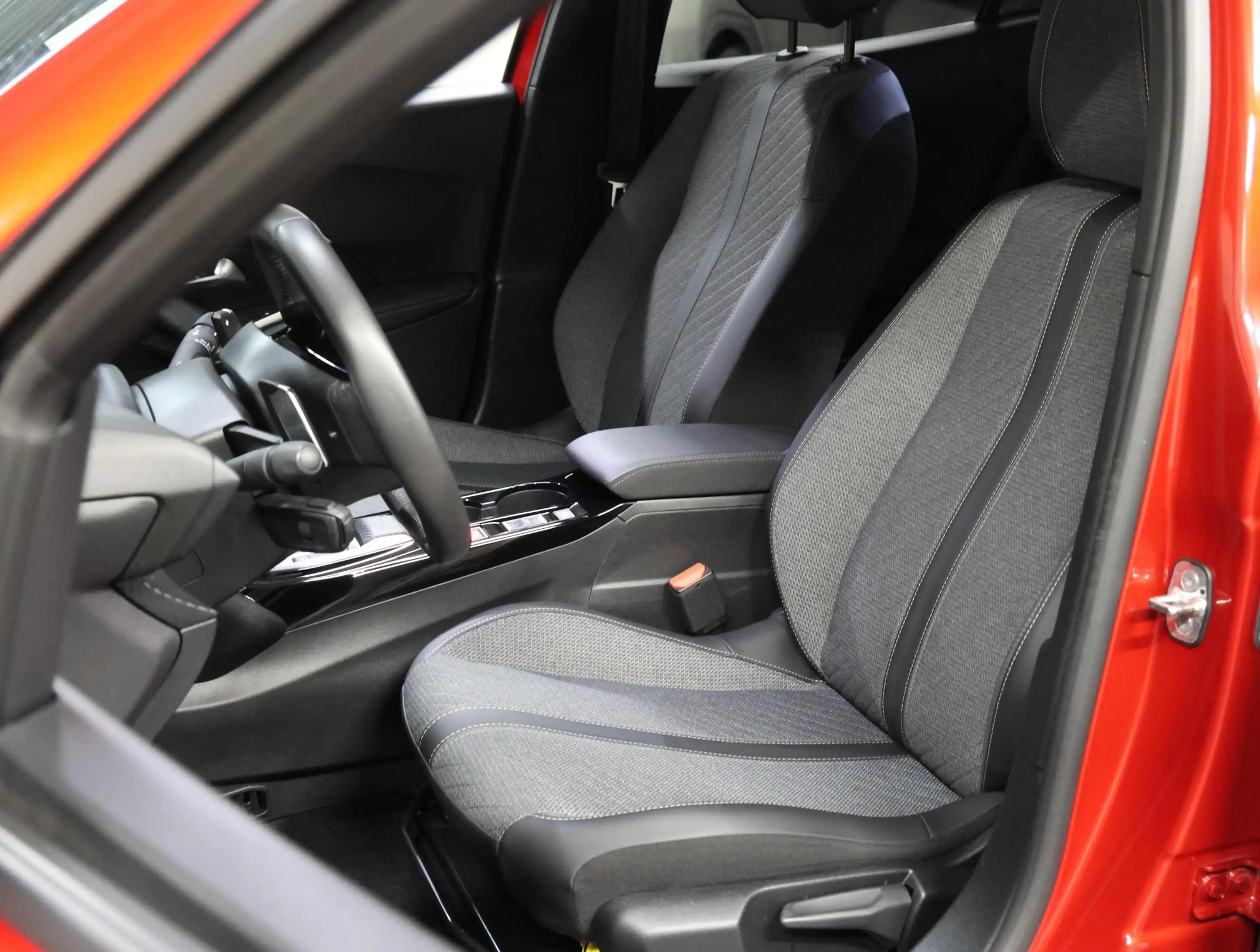 Peugeot 2008 1.2 Hybrid 145PK Allure | 1ste eigenaar | AppleCar — photo 12