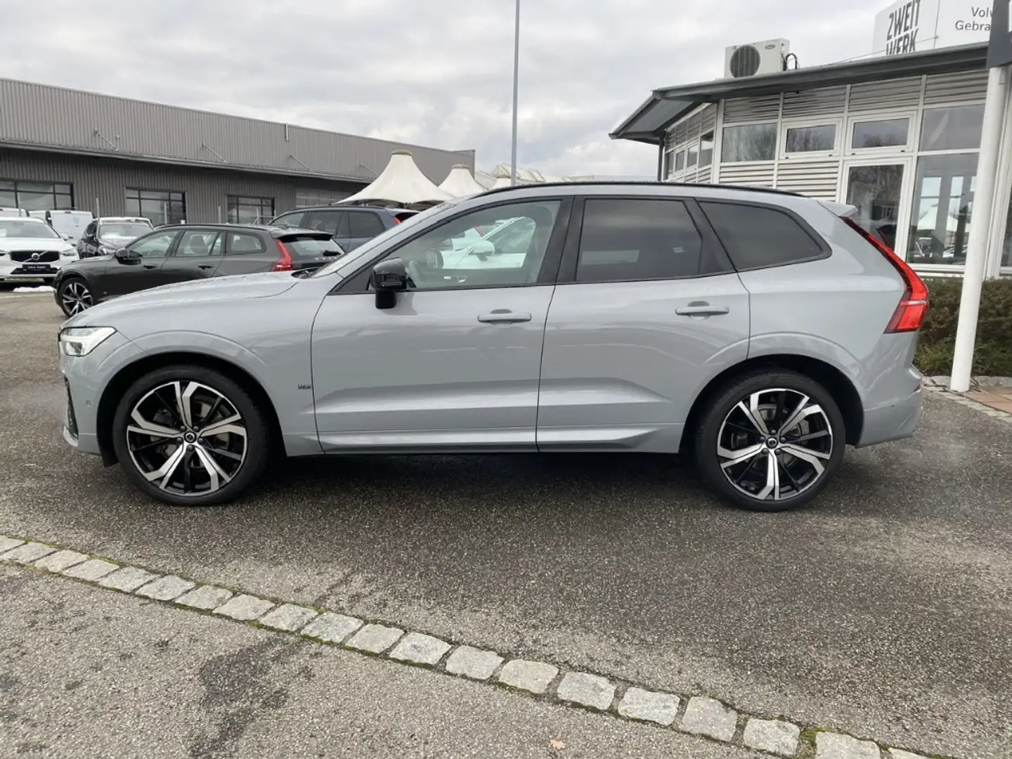 Volvo XC60 Ultimate Dark B4 Luftfederung StandHZG El. Panodac Grijs - 2