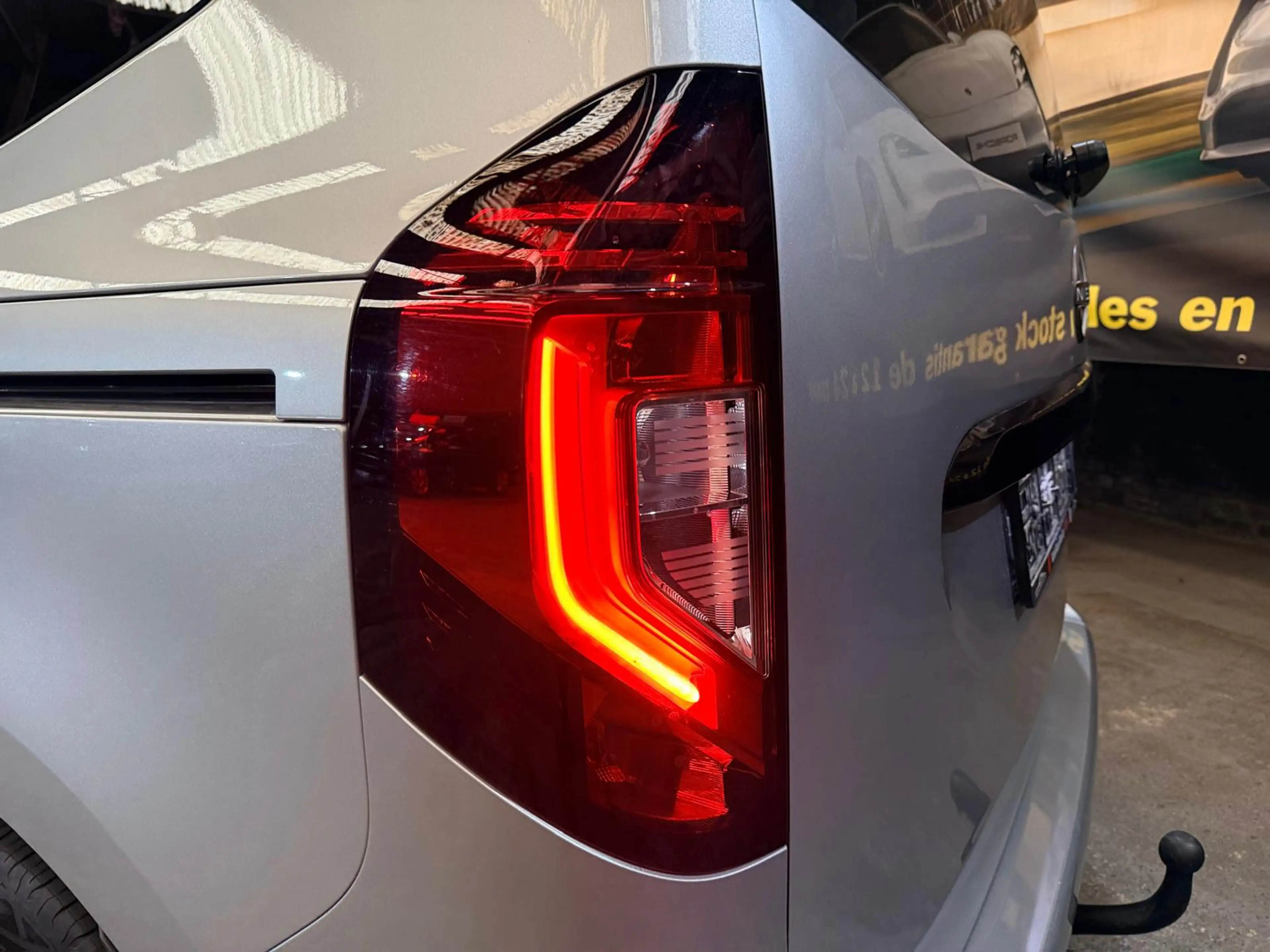 Nissan Townstar 1.3 DIG-T 5Places CarPlay LED GPS Xénons Cuir Caméra 360 Attache remorque — photo 11