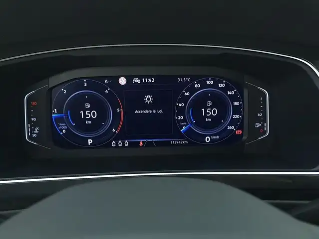 Volkswagen Tiguan view 12