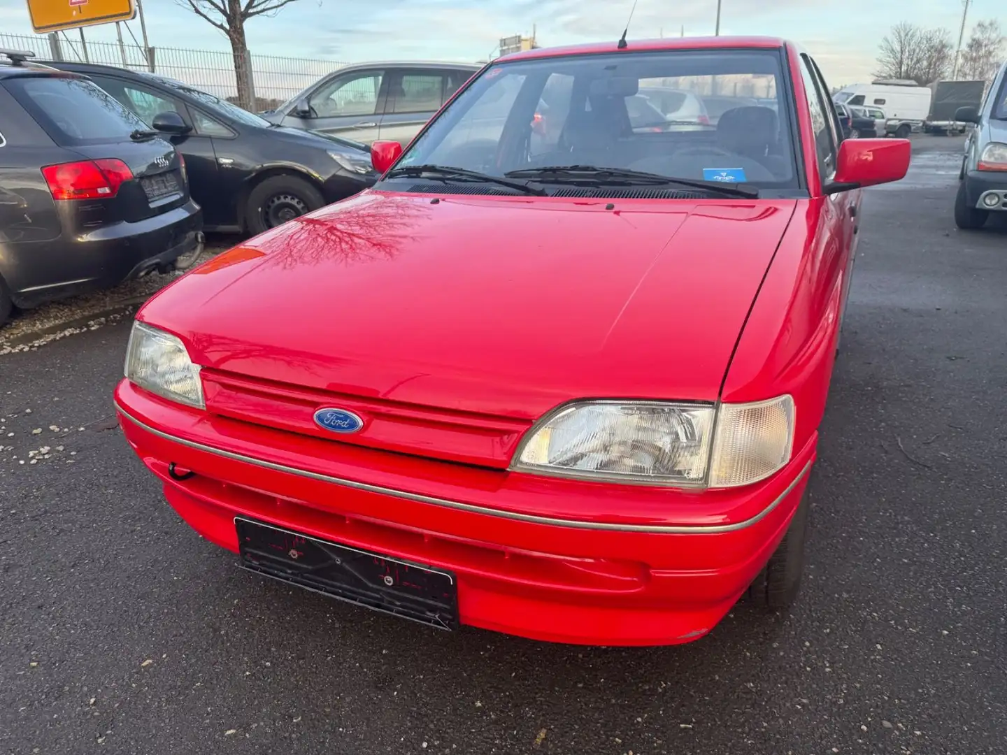 Ford Escort TÜV/AU neu erst 19000Km Rot - 2