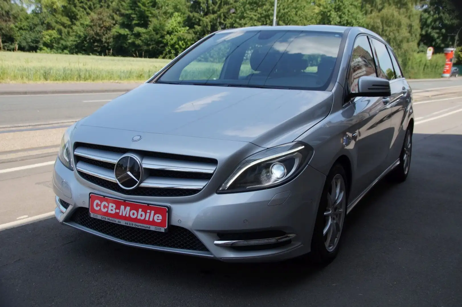 Mercedes-Benz B 200 B -Klasse*2HAND*NAVi*ALU*PDS*XENON*AHG Zilver - 2