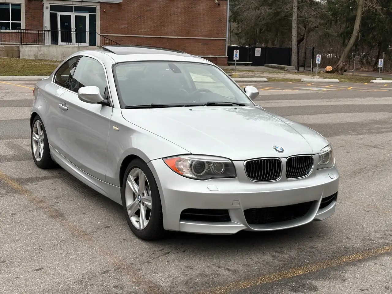 BMW 1 Series снимка BMW 1 Series