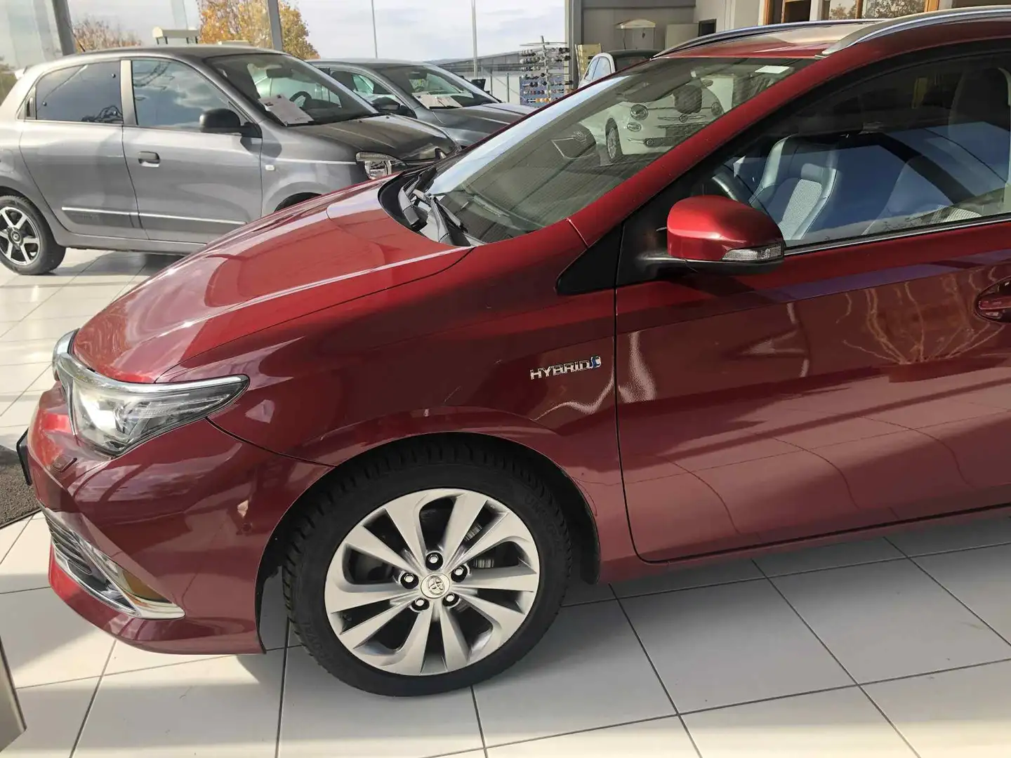 Toyota Auris Auris SW HEV 1.8i HSD Comfort E-CVT (EU6.2) Rouge - 2