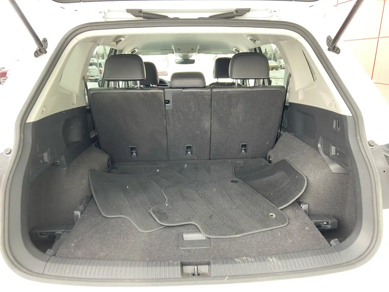 Volkswagen Tiguan снимка Volkswagen Tiguan