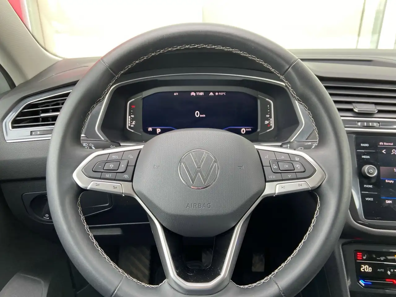 Volkswagen Tiguan снимка Volkswagen Tiguan