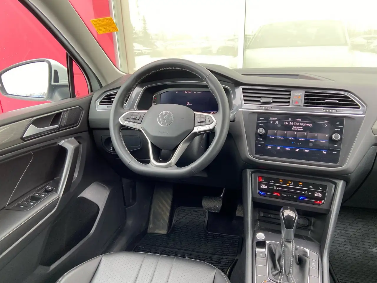 Volkswagen Tiguan снимка Volkswagen Tiguan