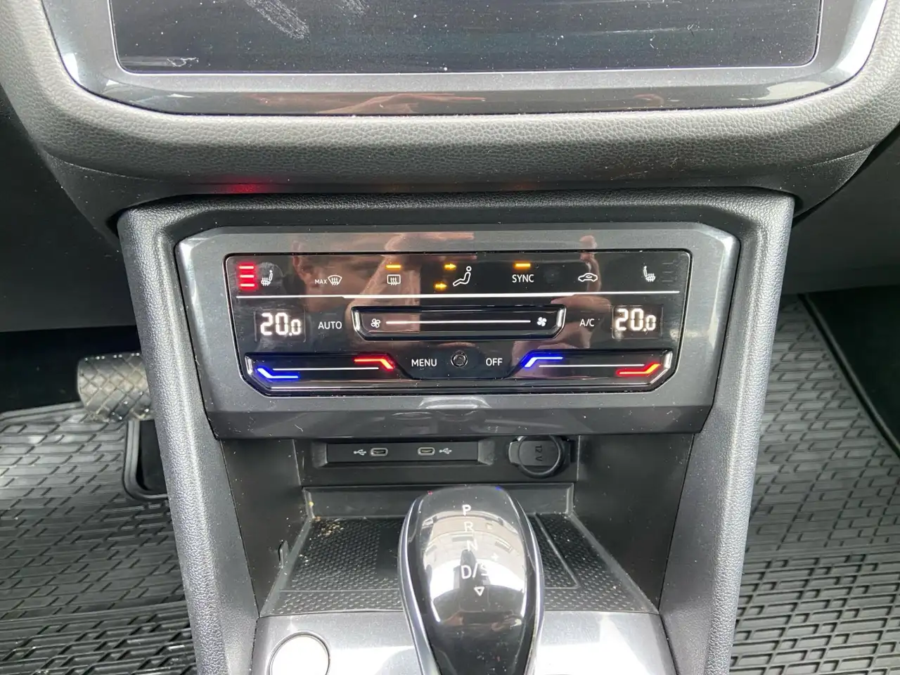Volkswagen Tiguan снимка Volkswagen Tiguan