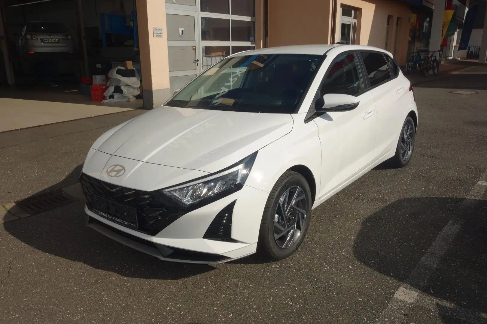 Hyundai i20 Smart Weiß - 1